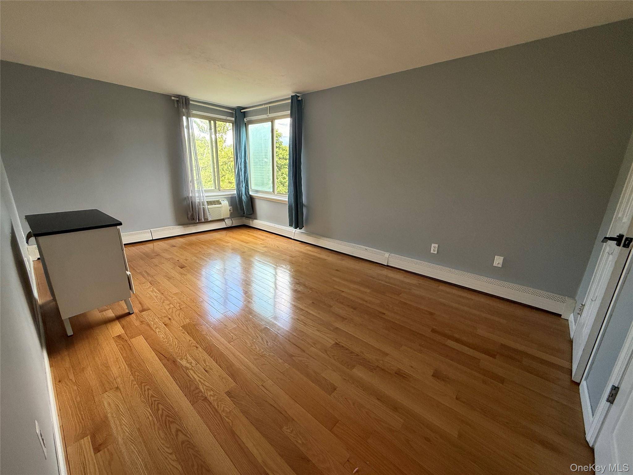 2 Fountain LN #2E, Scarsdale, NY 10583