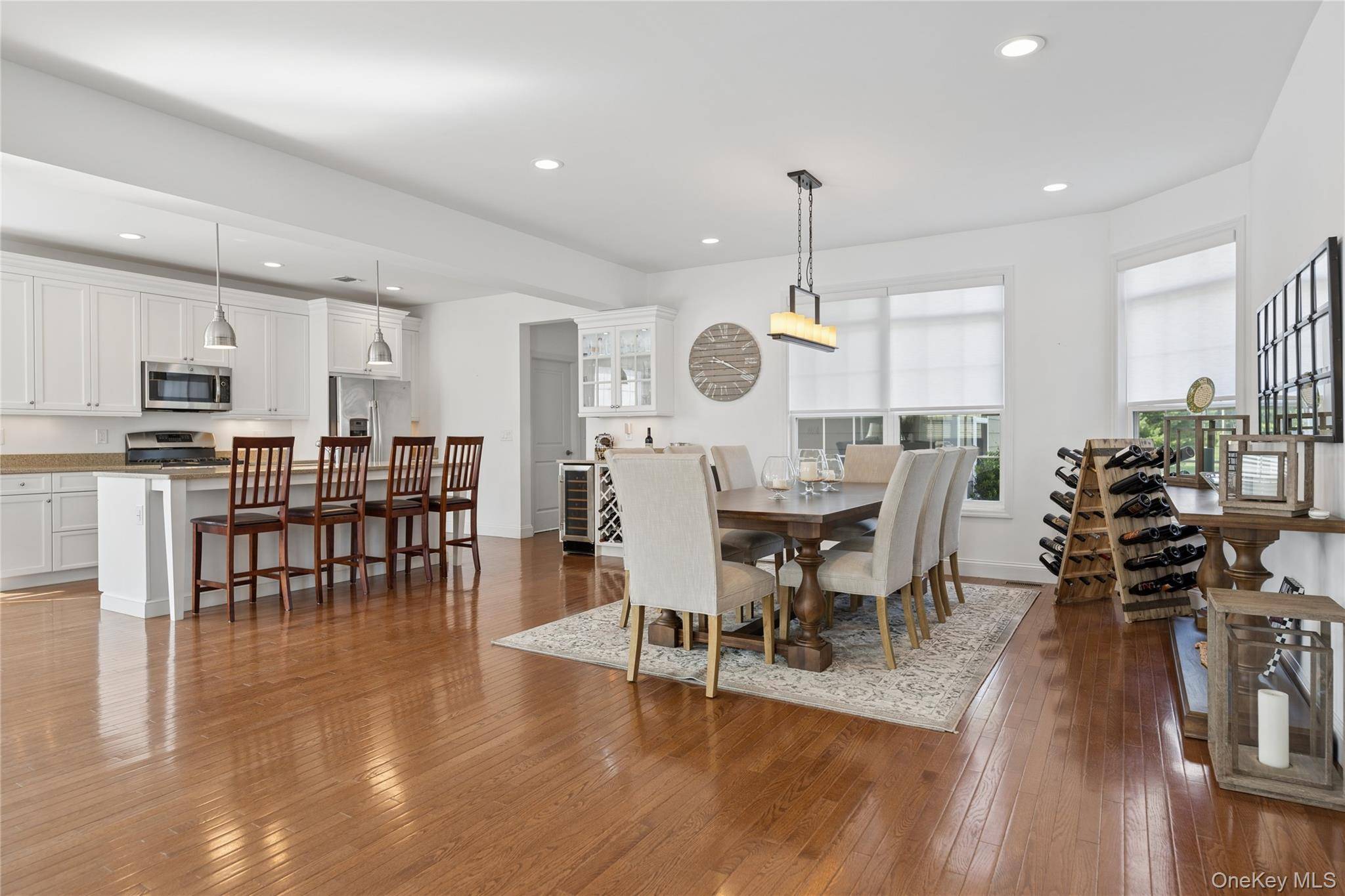 537 Hartmanns Farm RD, Riverhead, NY 11901