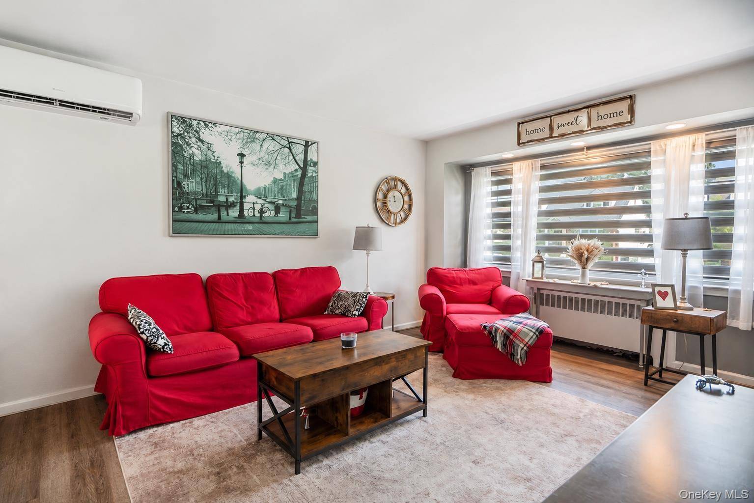 10 Alliance ST, Valley Stream, NY 11580