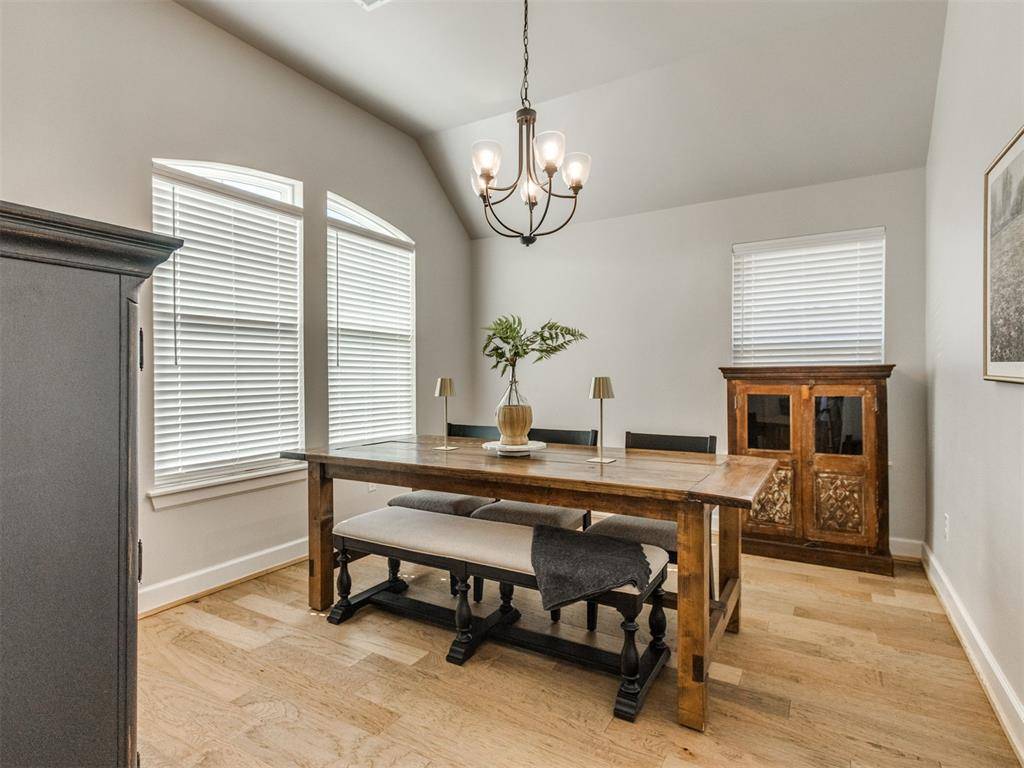 408 Tralee LN, Yukon, OK 73099
