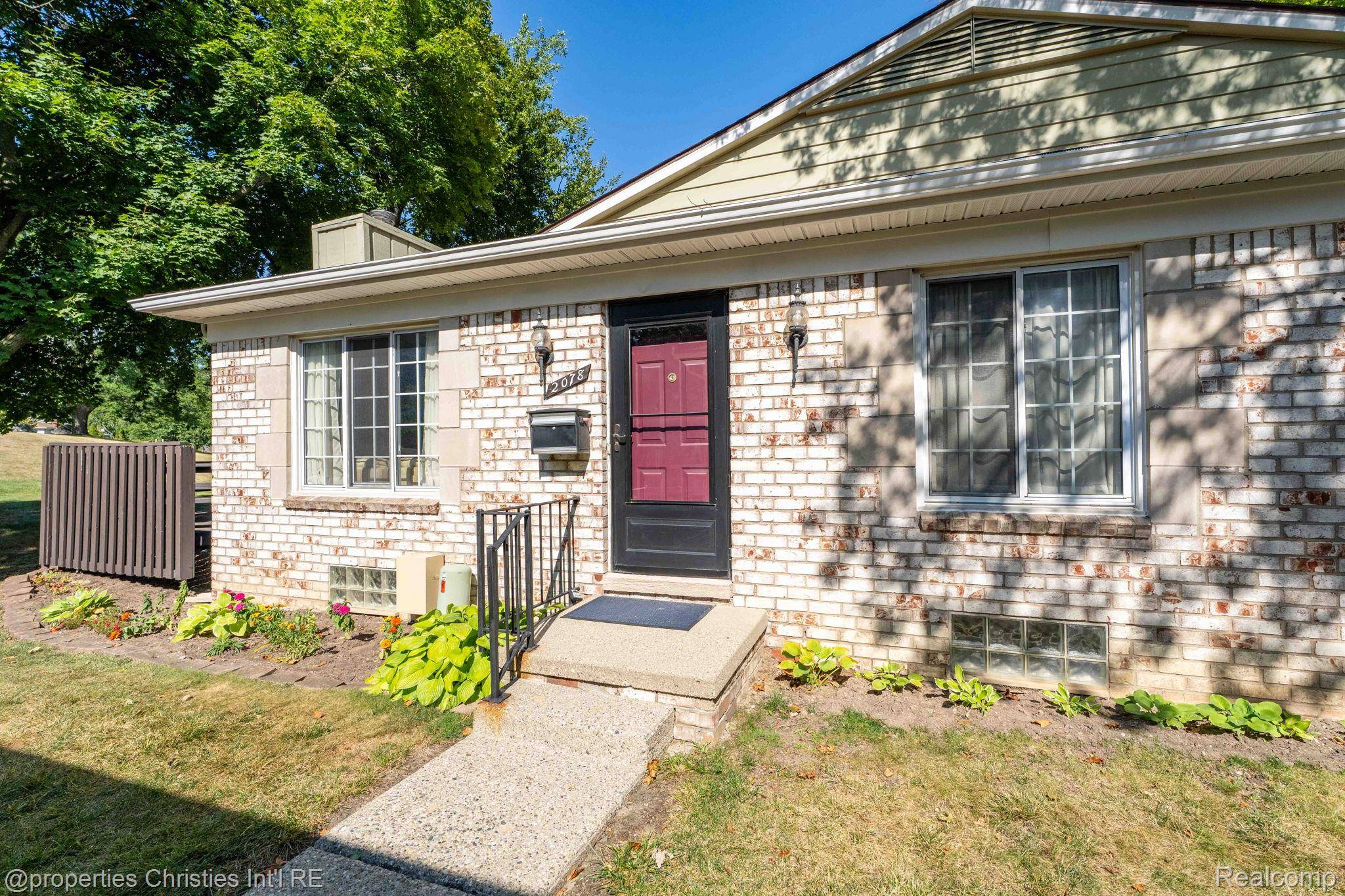 2078 Parmenter BLVD, Royal Oak, MI 48073