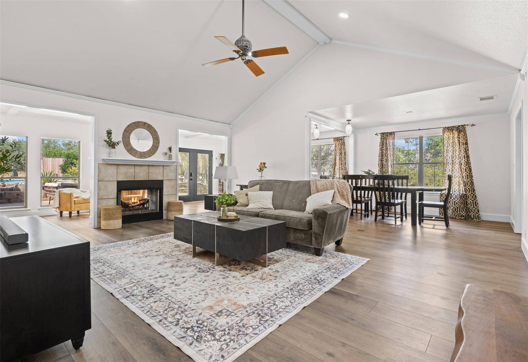 440 Barton Creek DR, Dripping Springs, TX 78620
