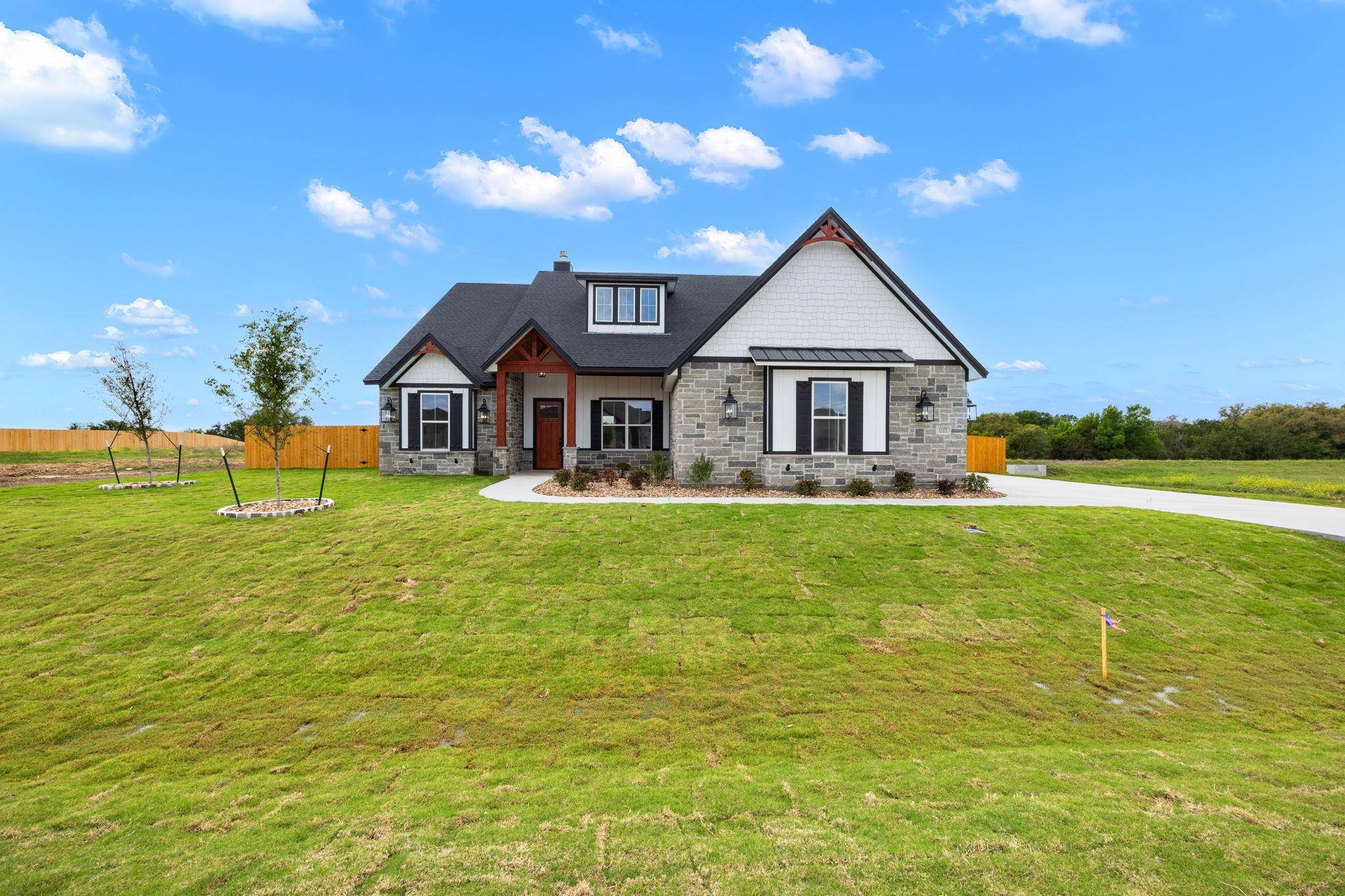 11151 Golden Eagle Ave, Salado, TX 76571