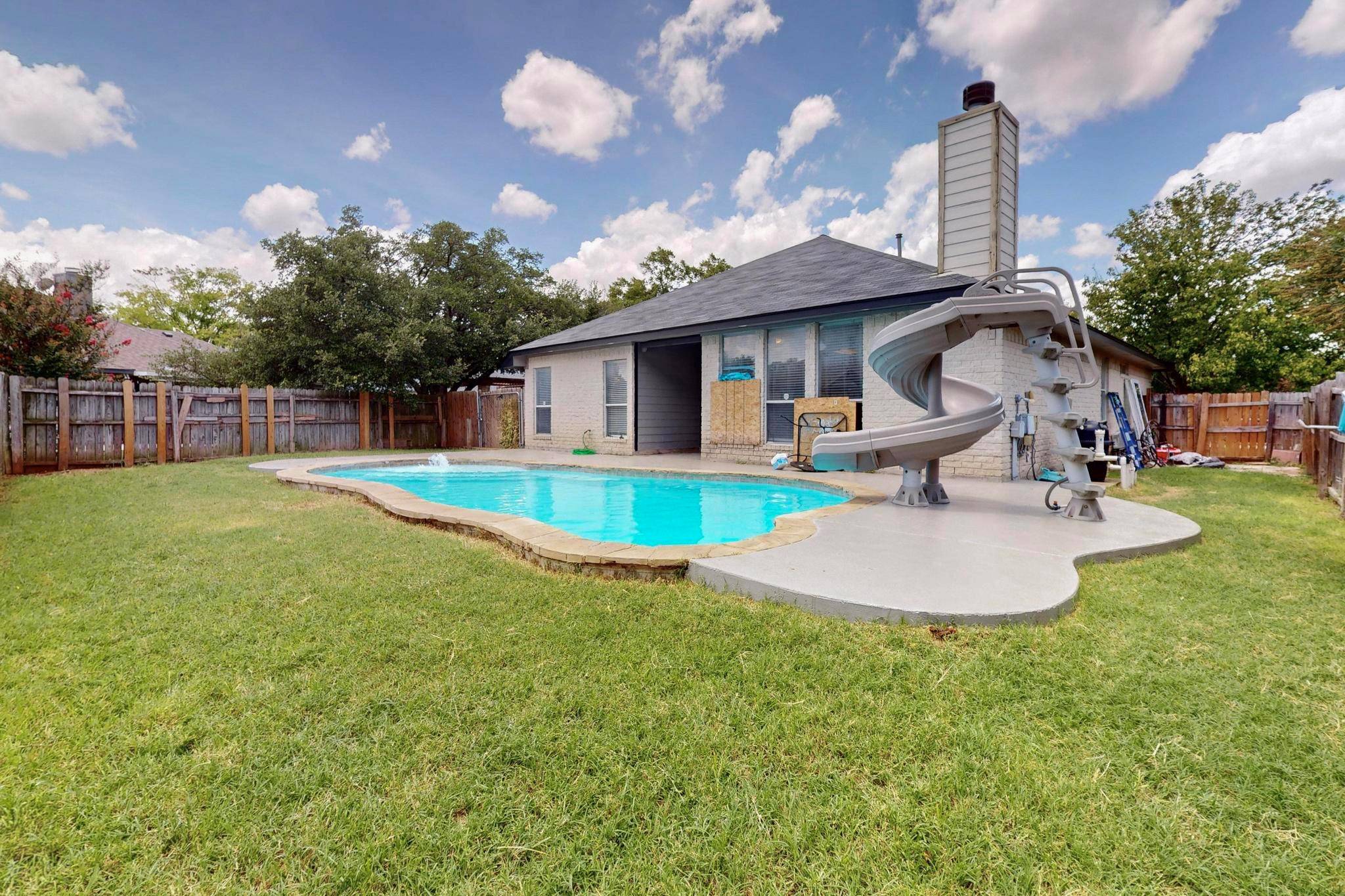 2403 Willow WAY, Round Rock, TX 78664