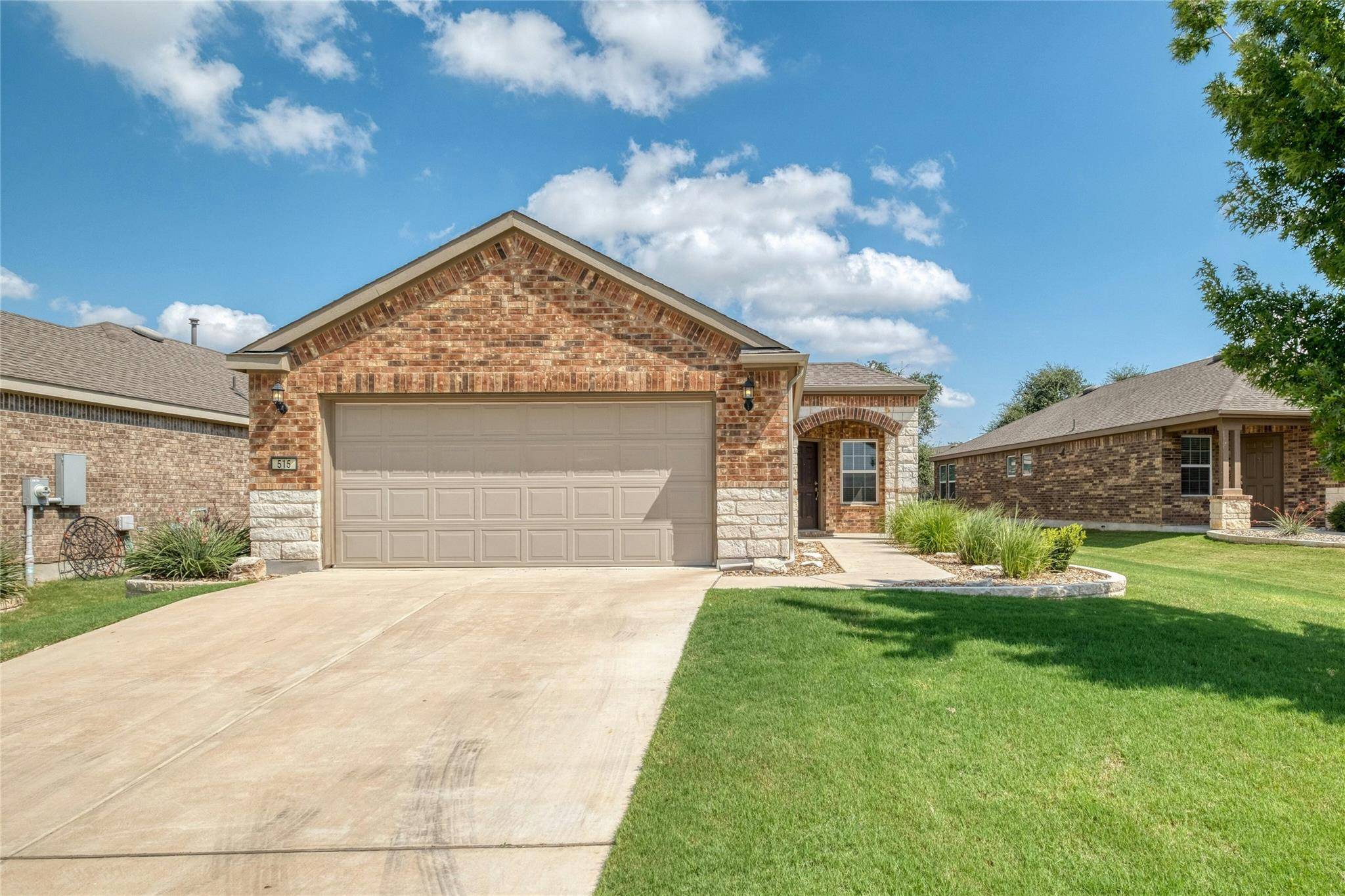 515 Hereford LN, Georgetown, TX 78633