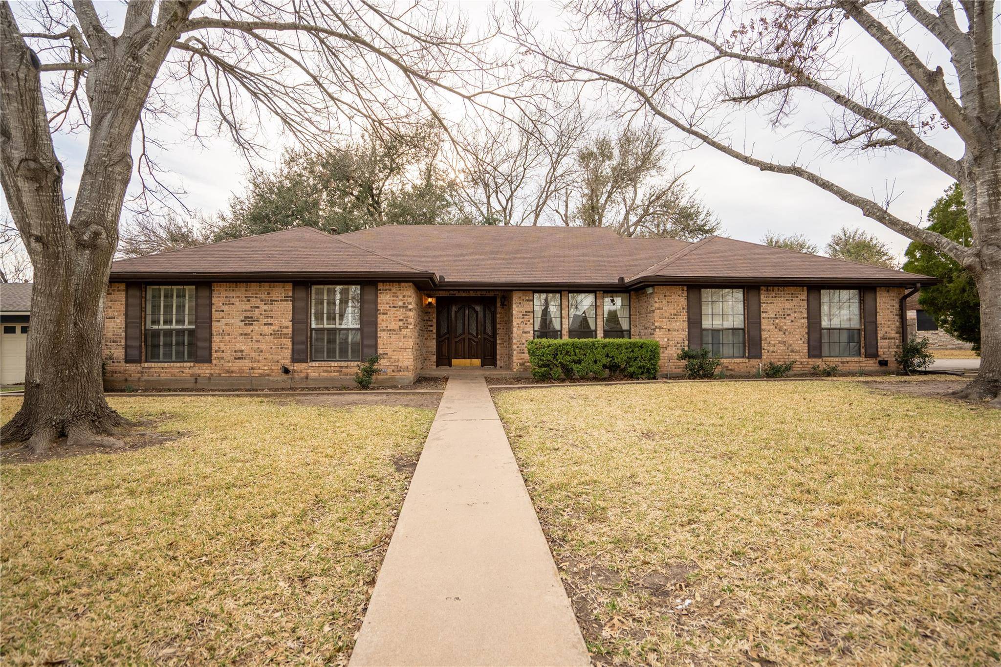 3005 Davis ST, Taylor, TX 76574