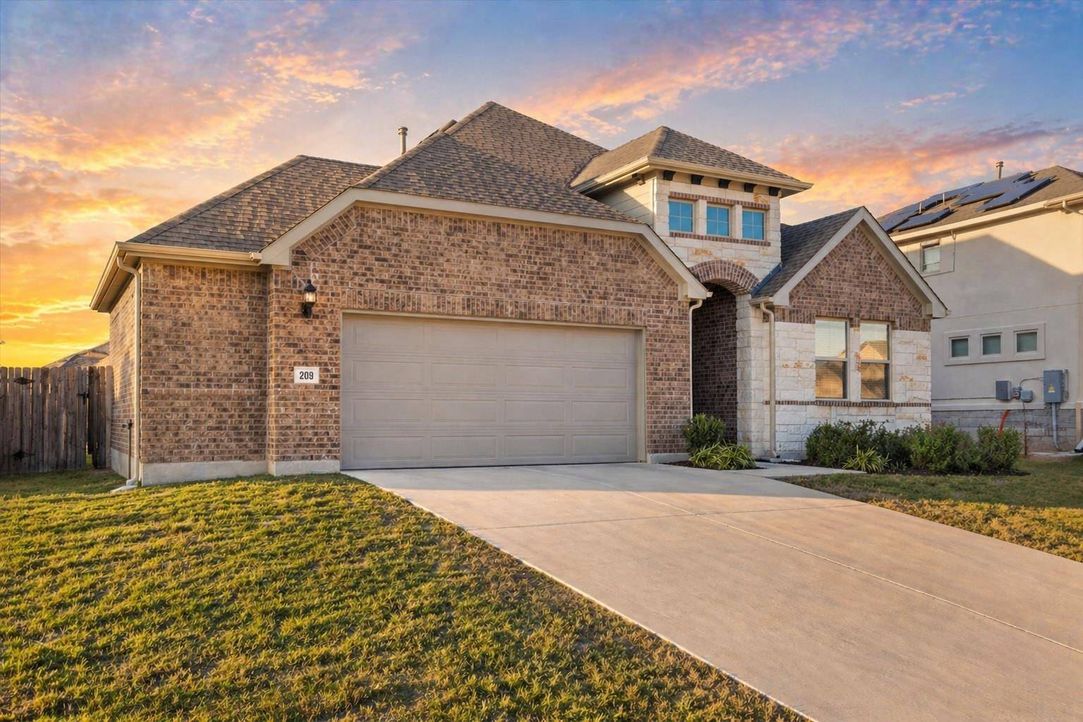 209 Rainier DR, Kyle, TX 78640