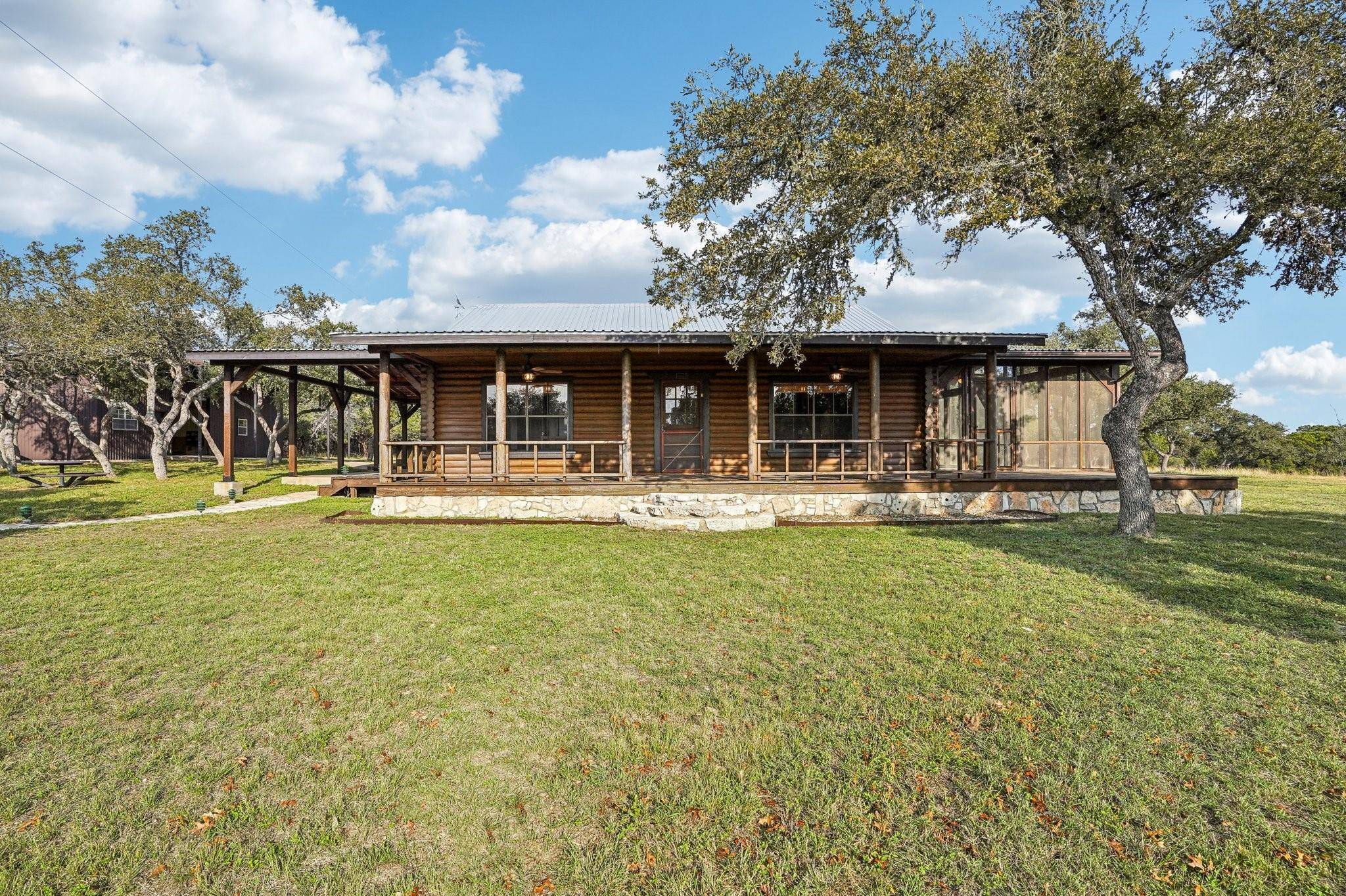 210 N Rainbow Ranch RD, Wimberley, TX 78676