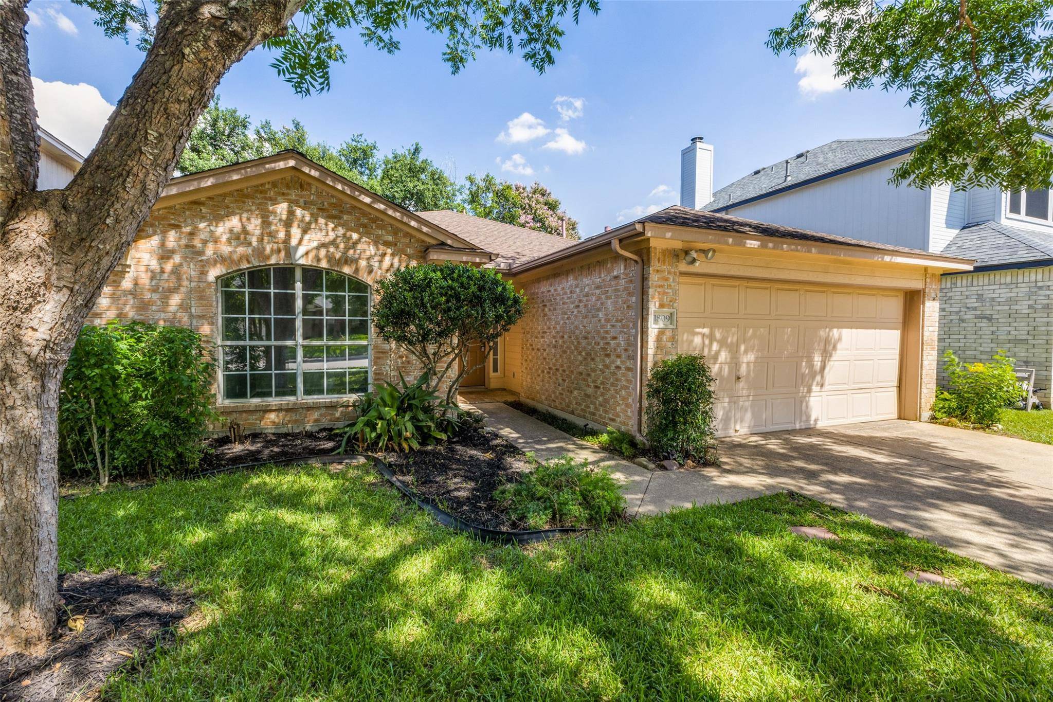 1809 White Oak LOOP, Round Rock, TX 78681