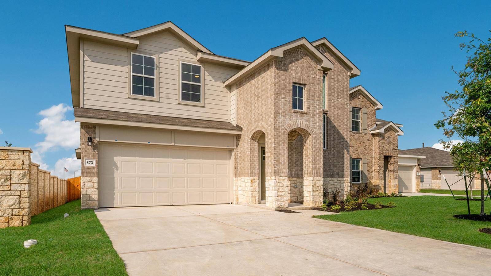 276 MUSTANG LAKE CIR, Buda, TX 78610