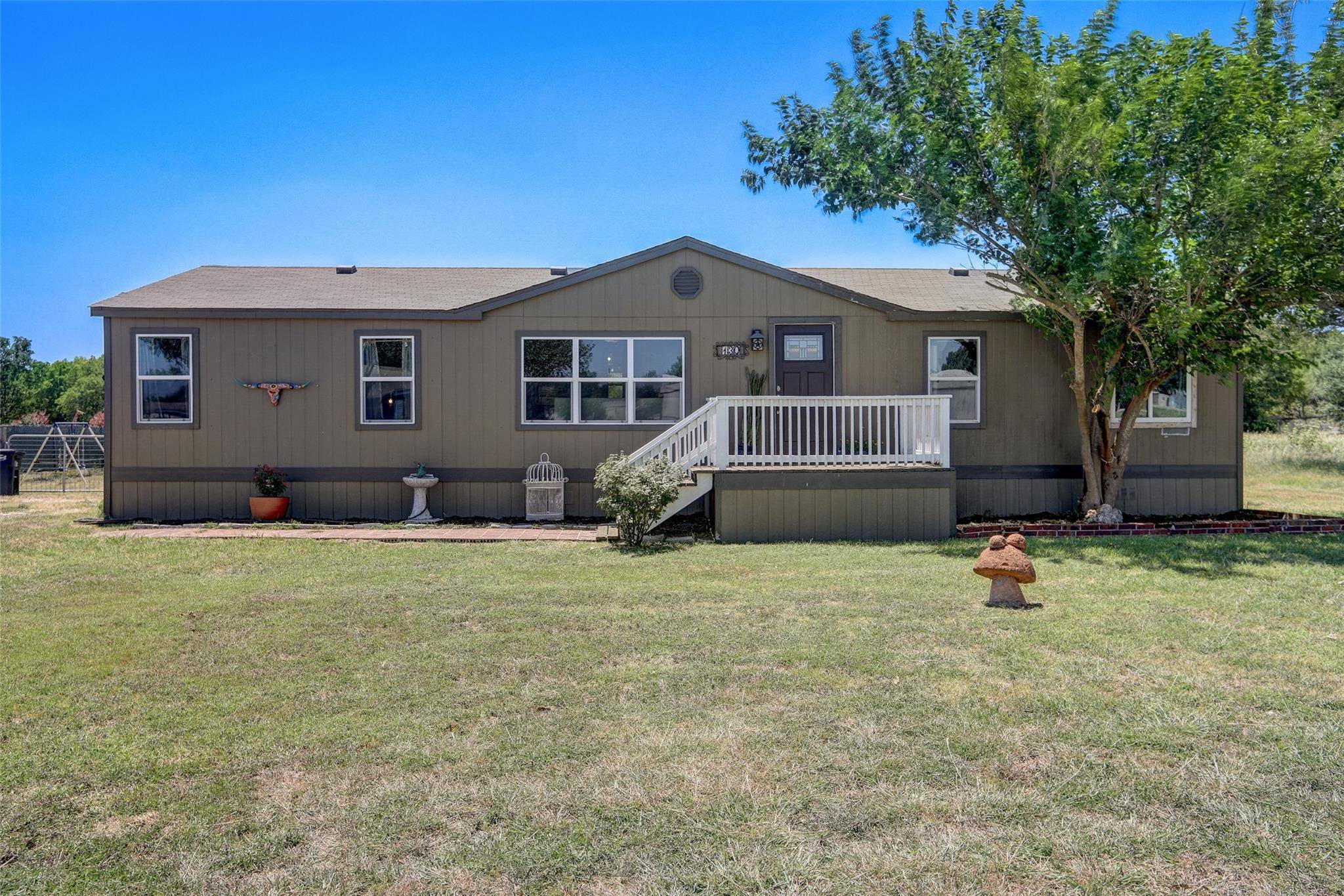 130 Joe Robinson DR, Kyle, TX 78640
