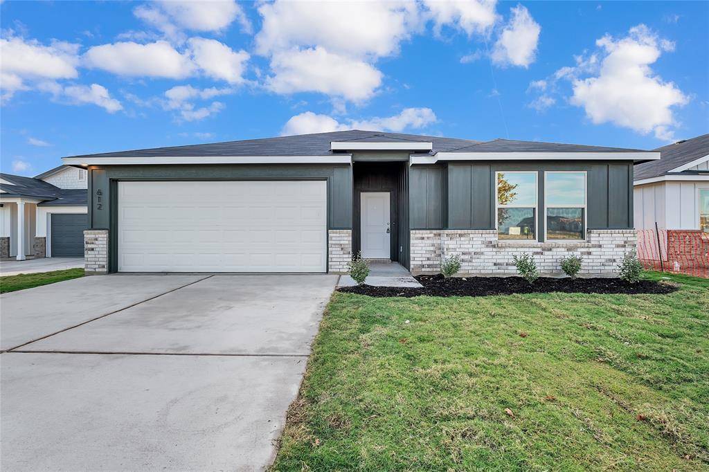612 Double Vision RD, Jarrell, TX 76537