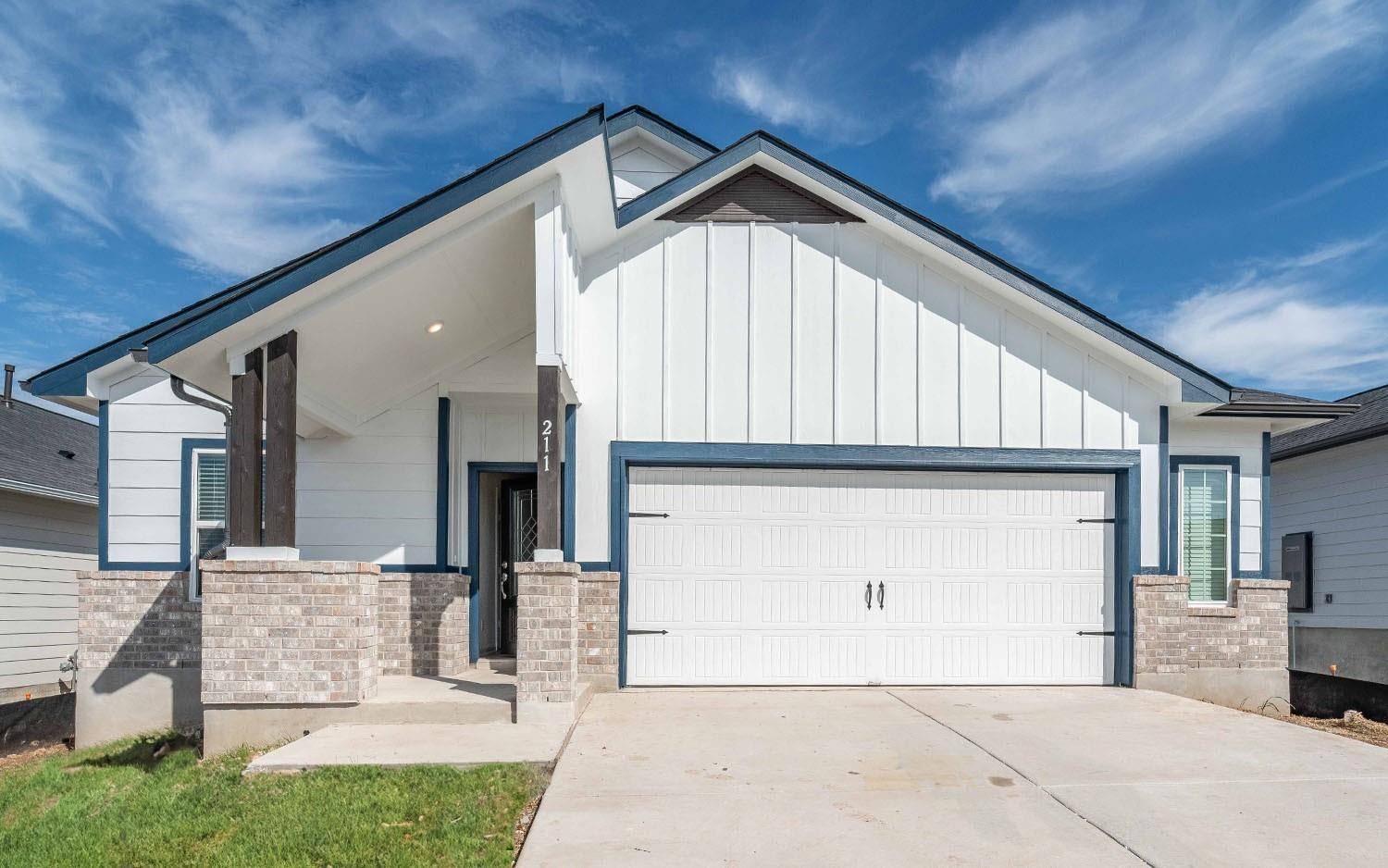 211 Yosemite DR, Kyle, TX 78640