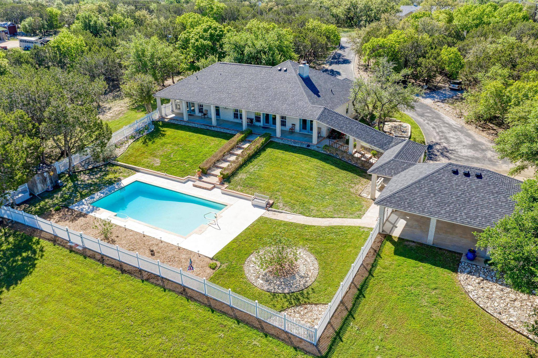3376 County Road 1020, Lampasas, TX 76550
