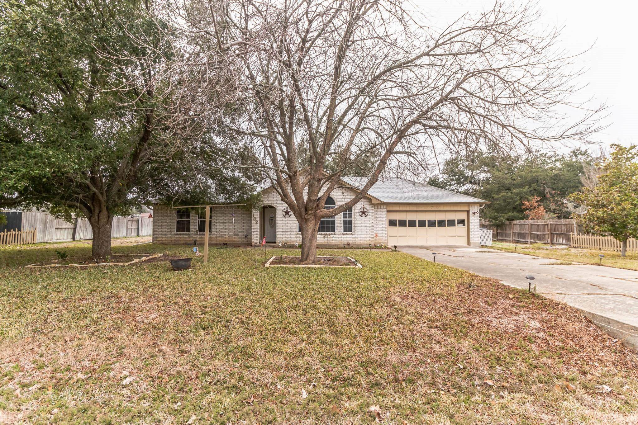 102 Sequoyah ST, Buda, TX 78610