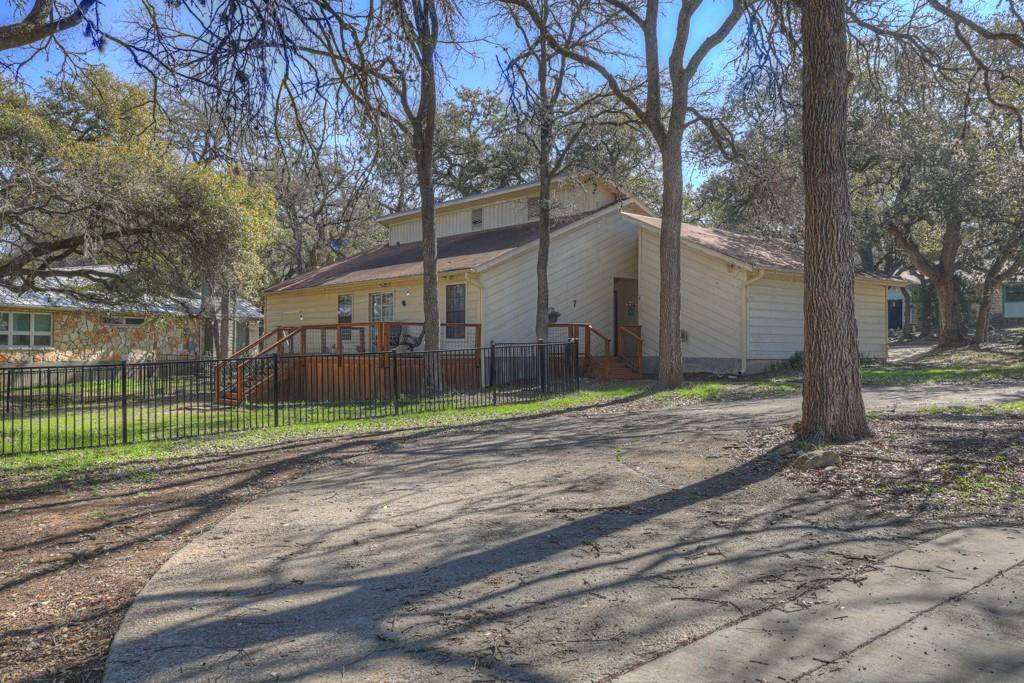 7 Brookhollow DR, Wimberley, TX 78676