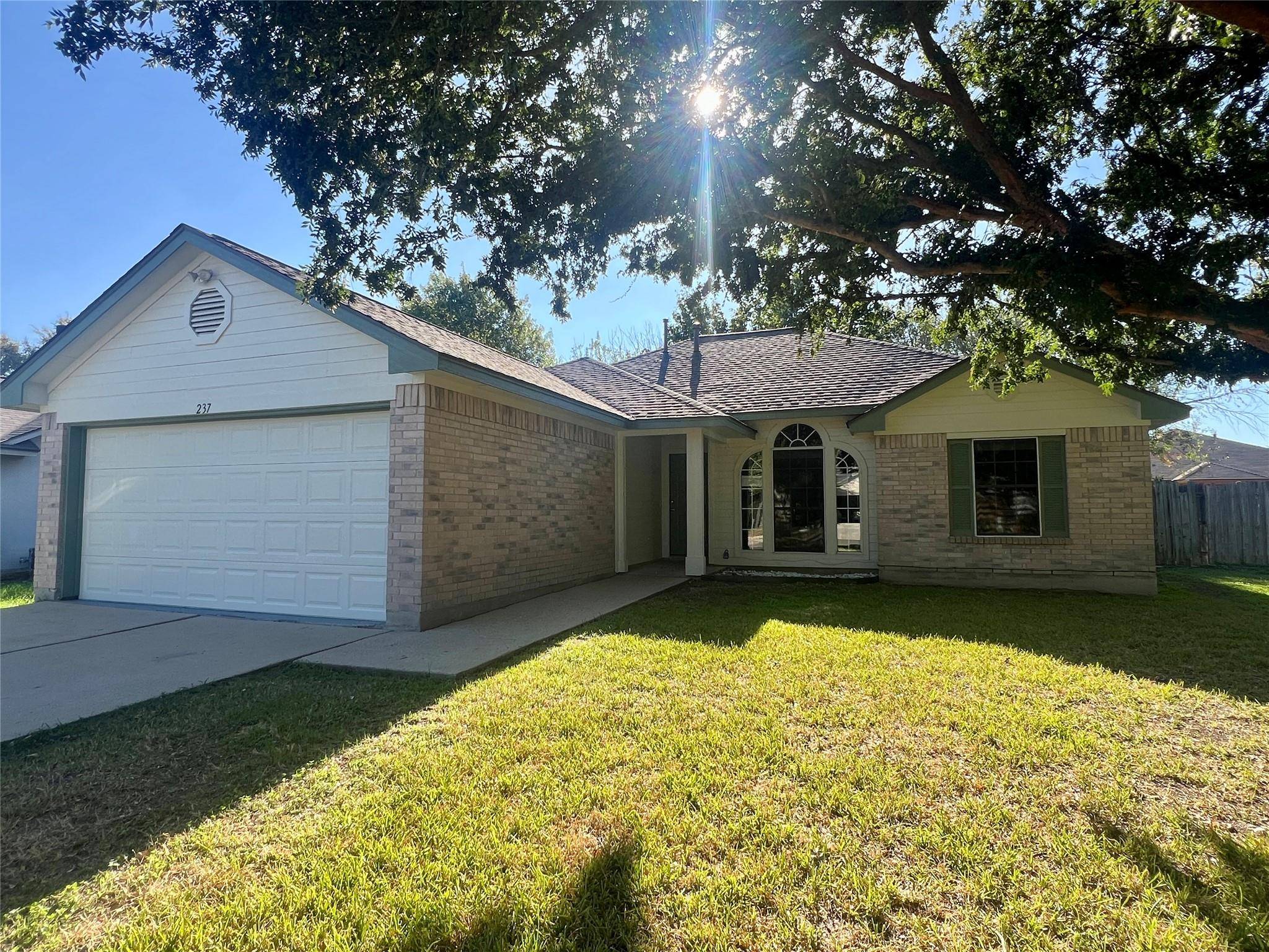 237 keystone LOOP, Kyle, TX 78640
