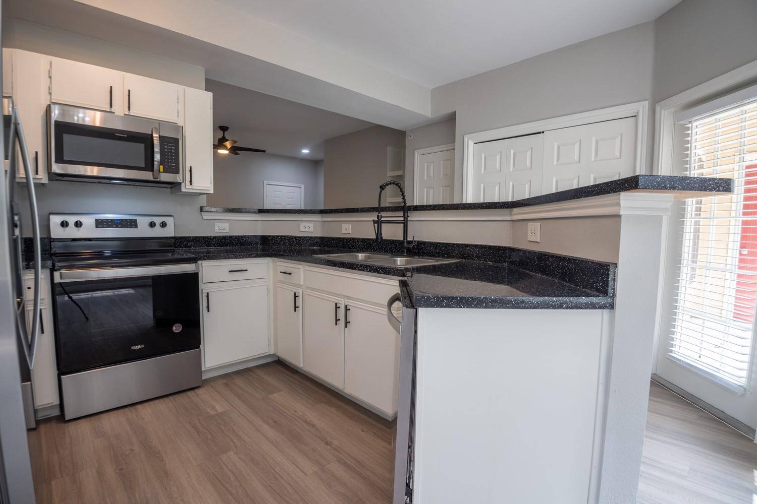2320 Gracy Farms LN #611, Austin, TX 78758