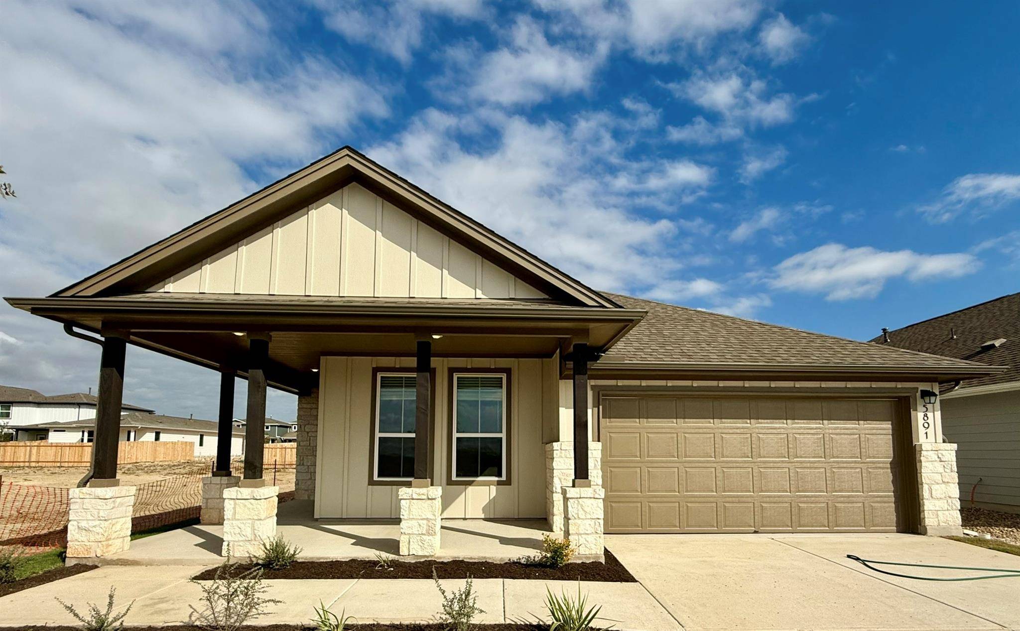5891 Marsh LN, Buda, TX 78610
