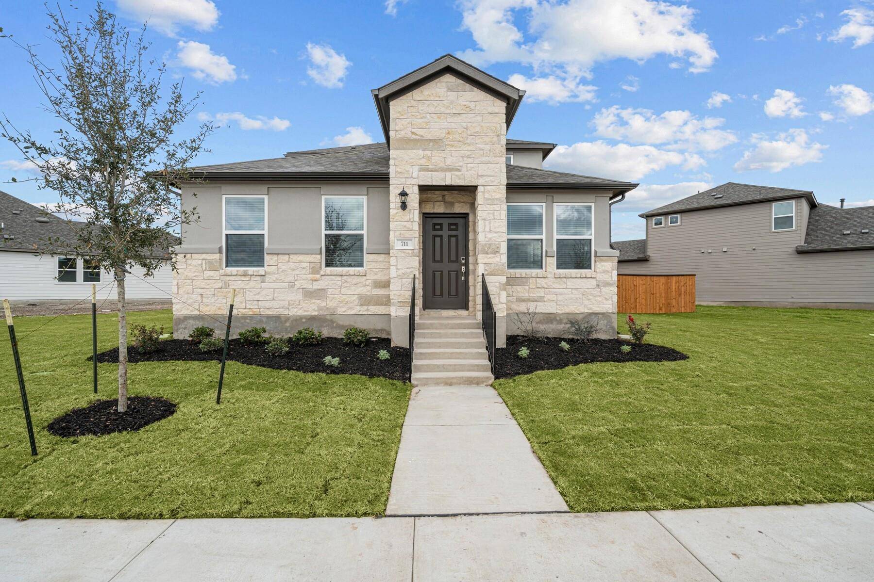 711 Emory Crossing BLVD, Hutto, TX 78634