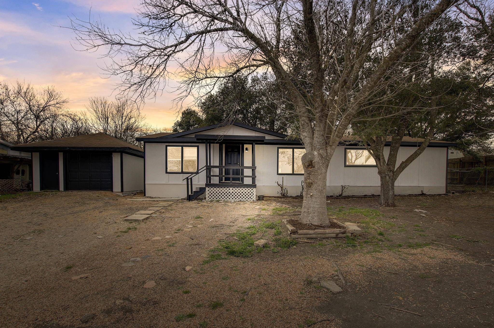 980 Palomino RD, Kyle, TX 78640