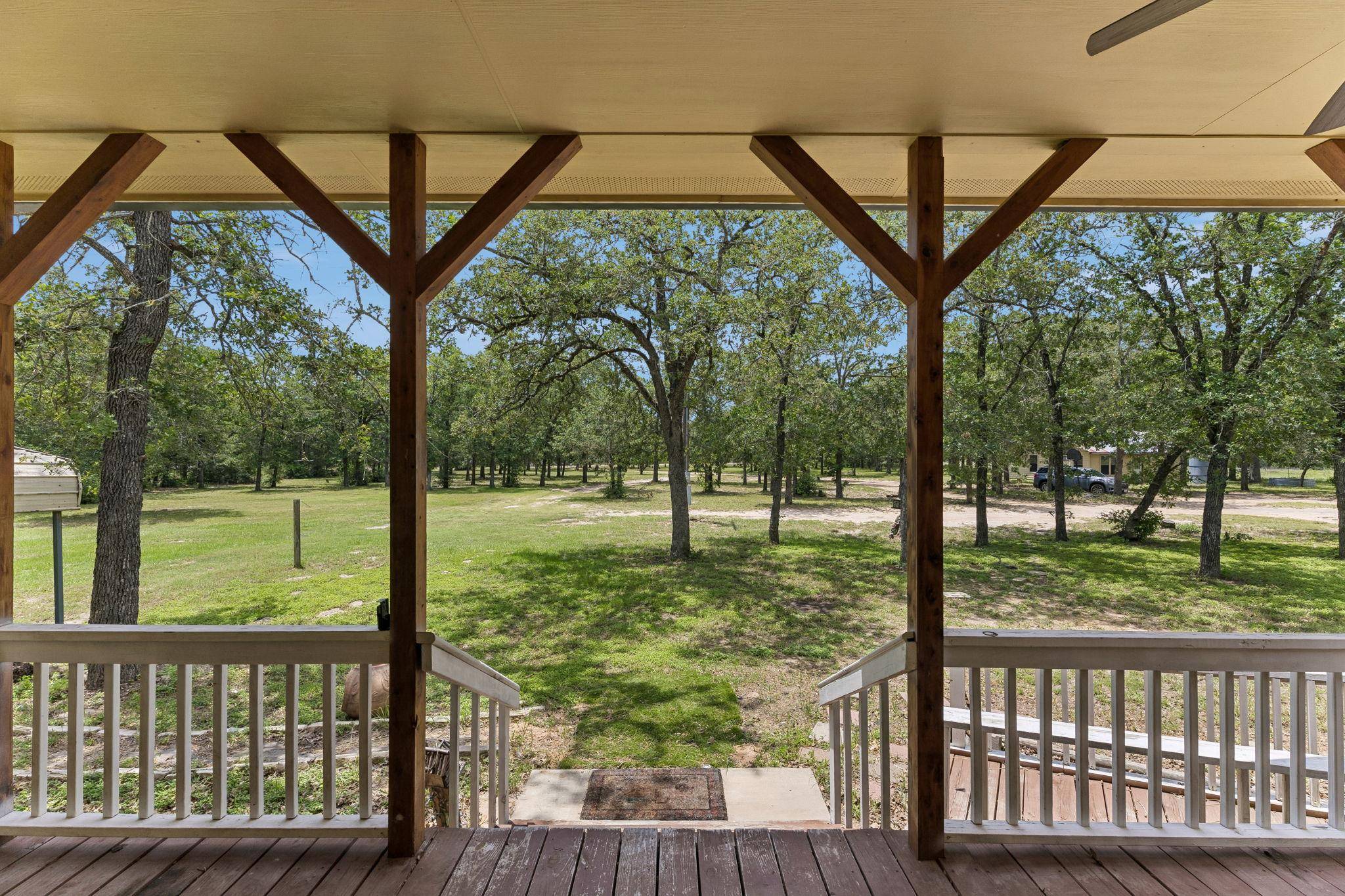 1811 W Old Lockhart RD, West Point, TX 78963