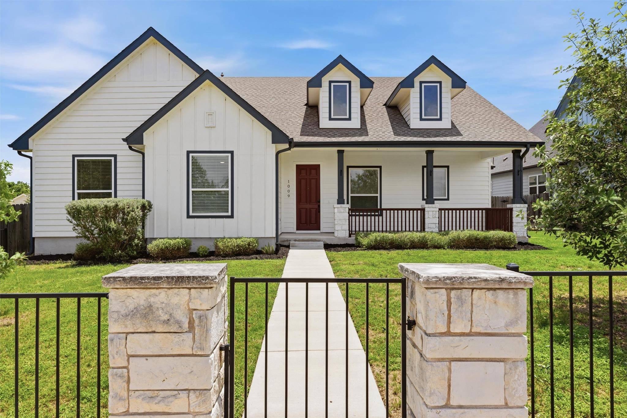 1009 Scenic DR, Georgetown, TX 78626