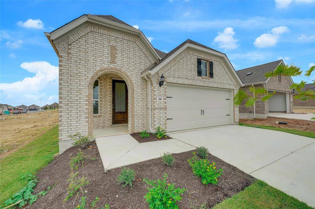 134 Shackleton DR, Kyle, TX 78640