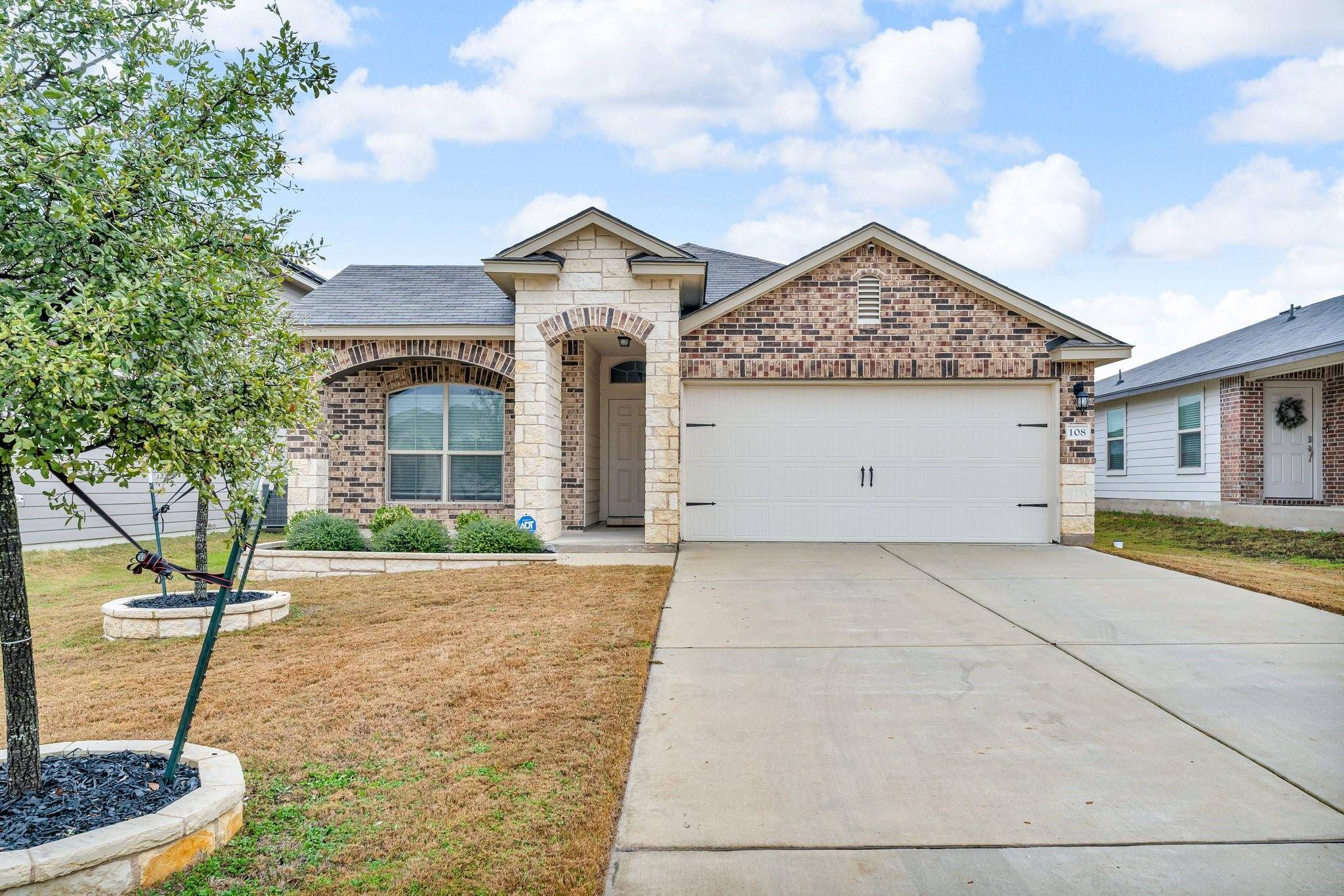 108 Rearden BLVD, Jarrell, TX 76537