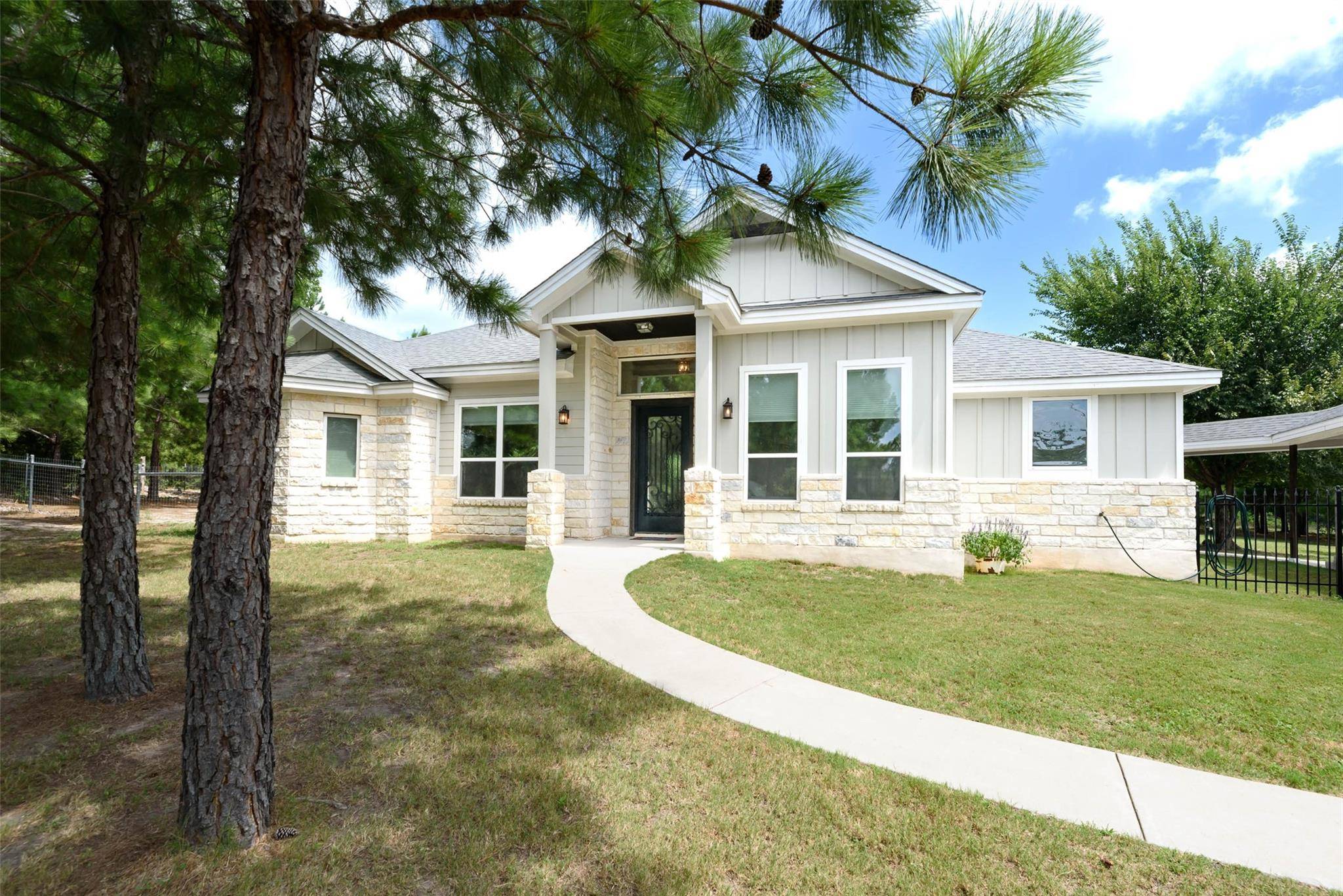 126 Brahman CT, Bastrop, TX 78602