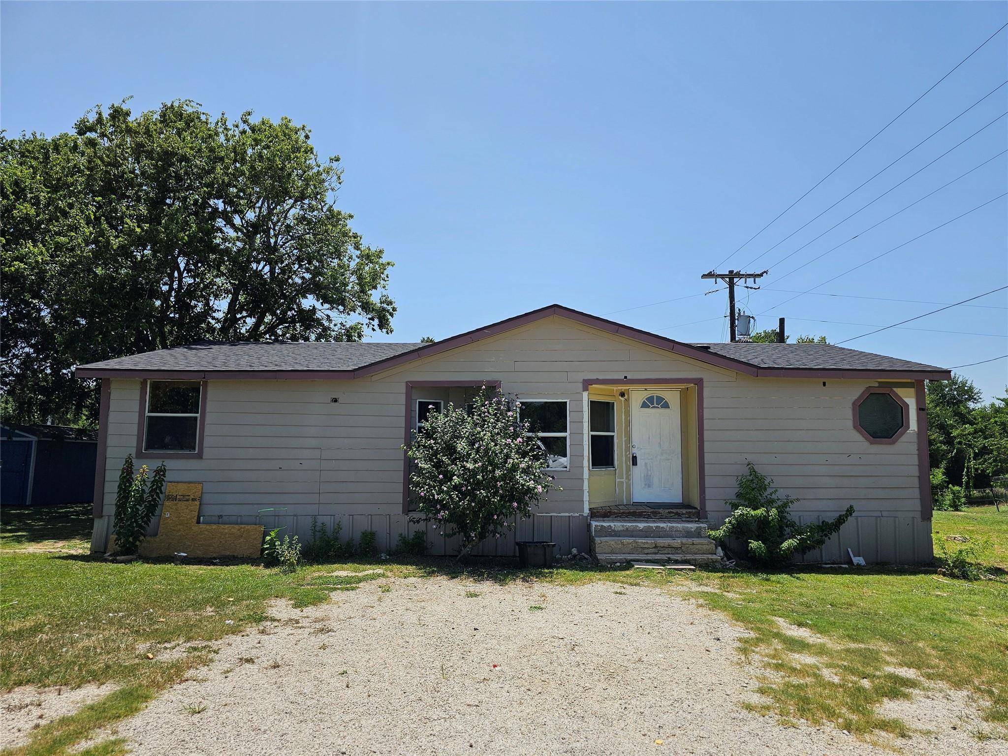 260 Plum ST, Bastrop, TX 78602