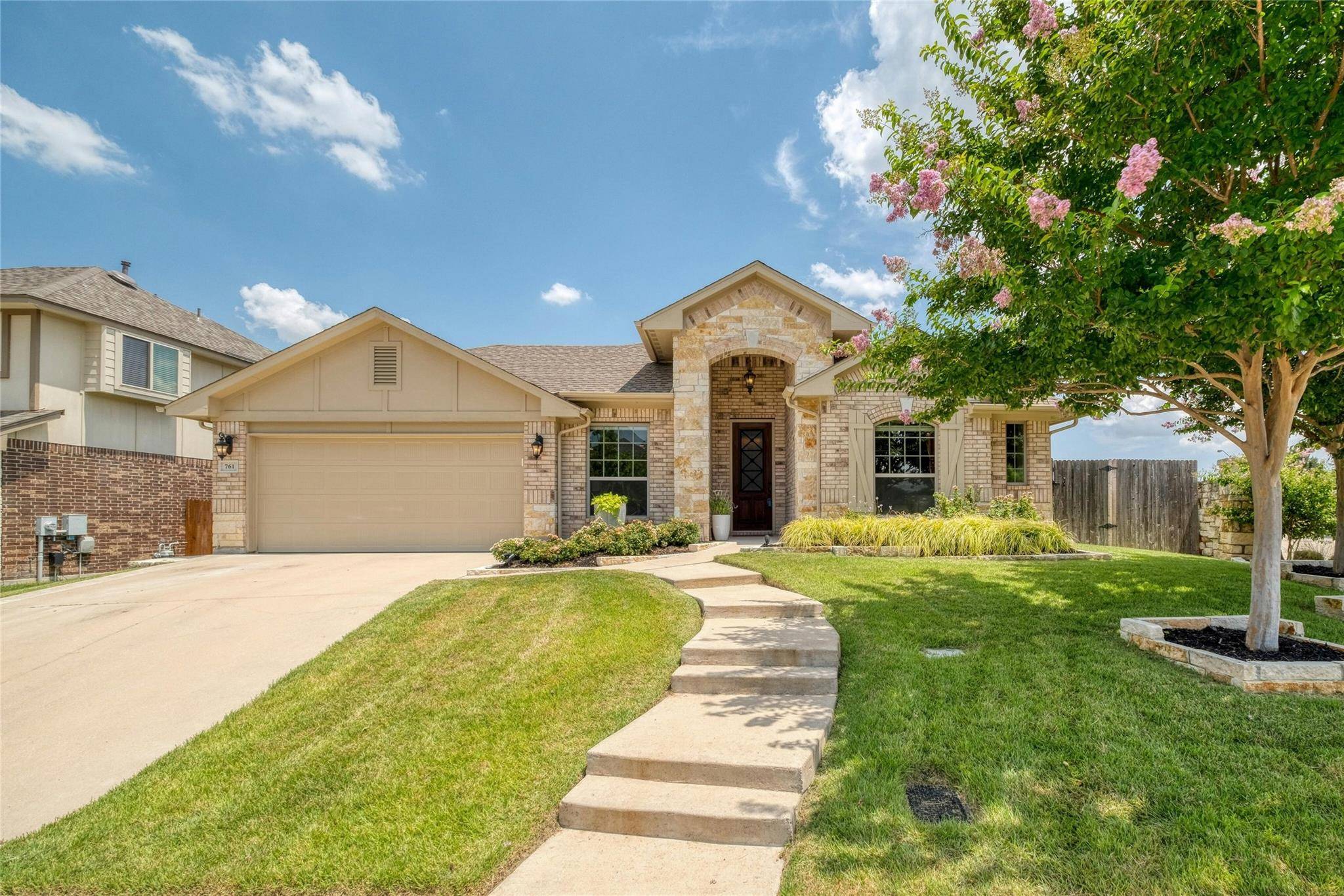 761 Wiltshire DR, Hutto, TX 78634