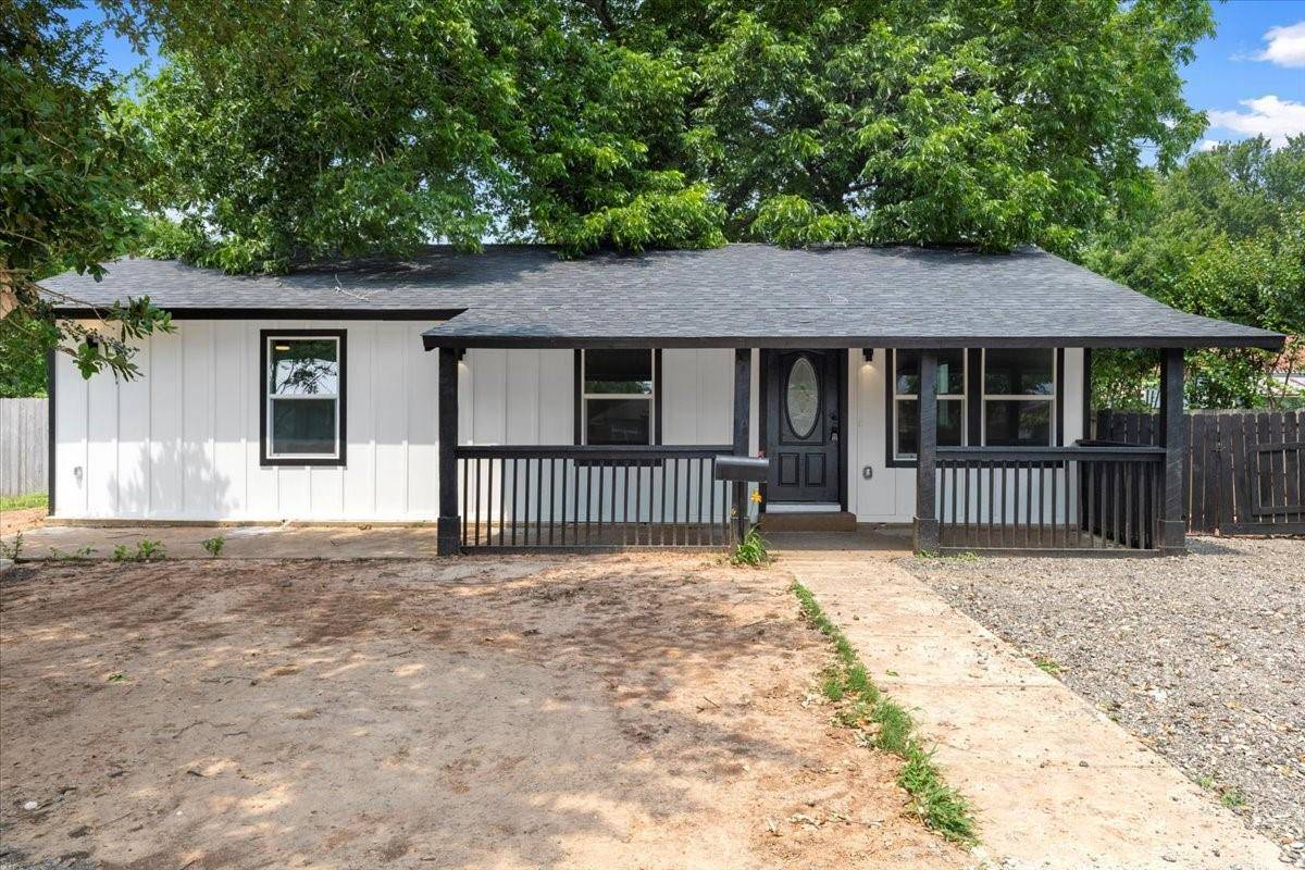 706 Hill ST, Bastrop, TX 78602