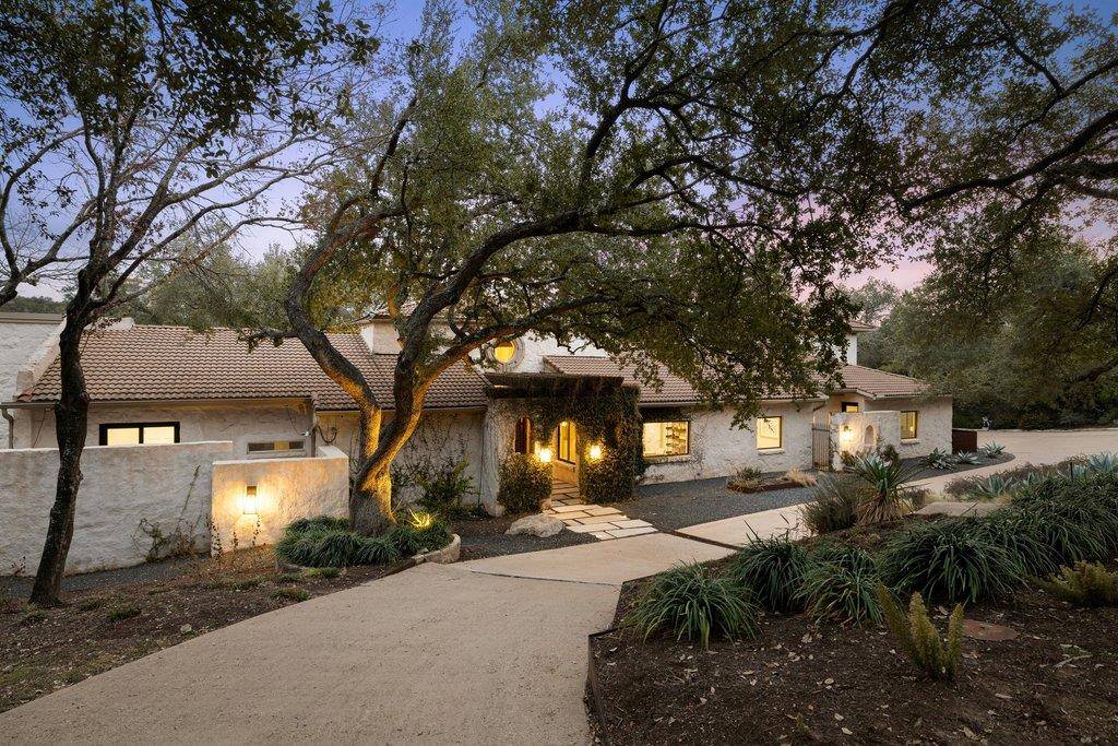11 Ehrlich RD, Austin, TX 78746