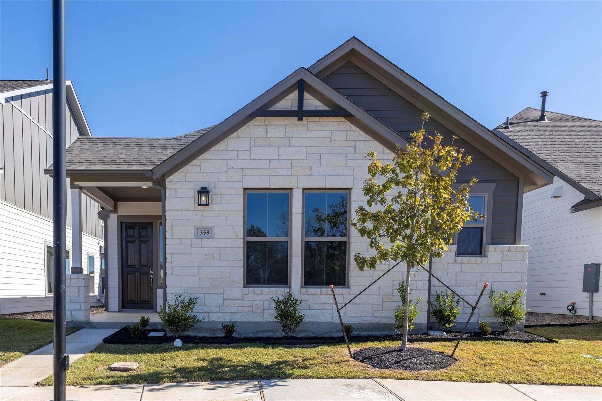 359 Orleanian DR, Buda, TX 78610