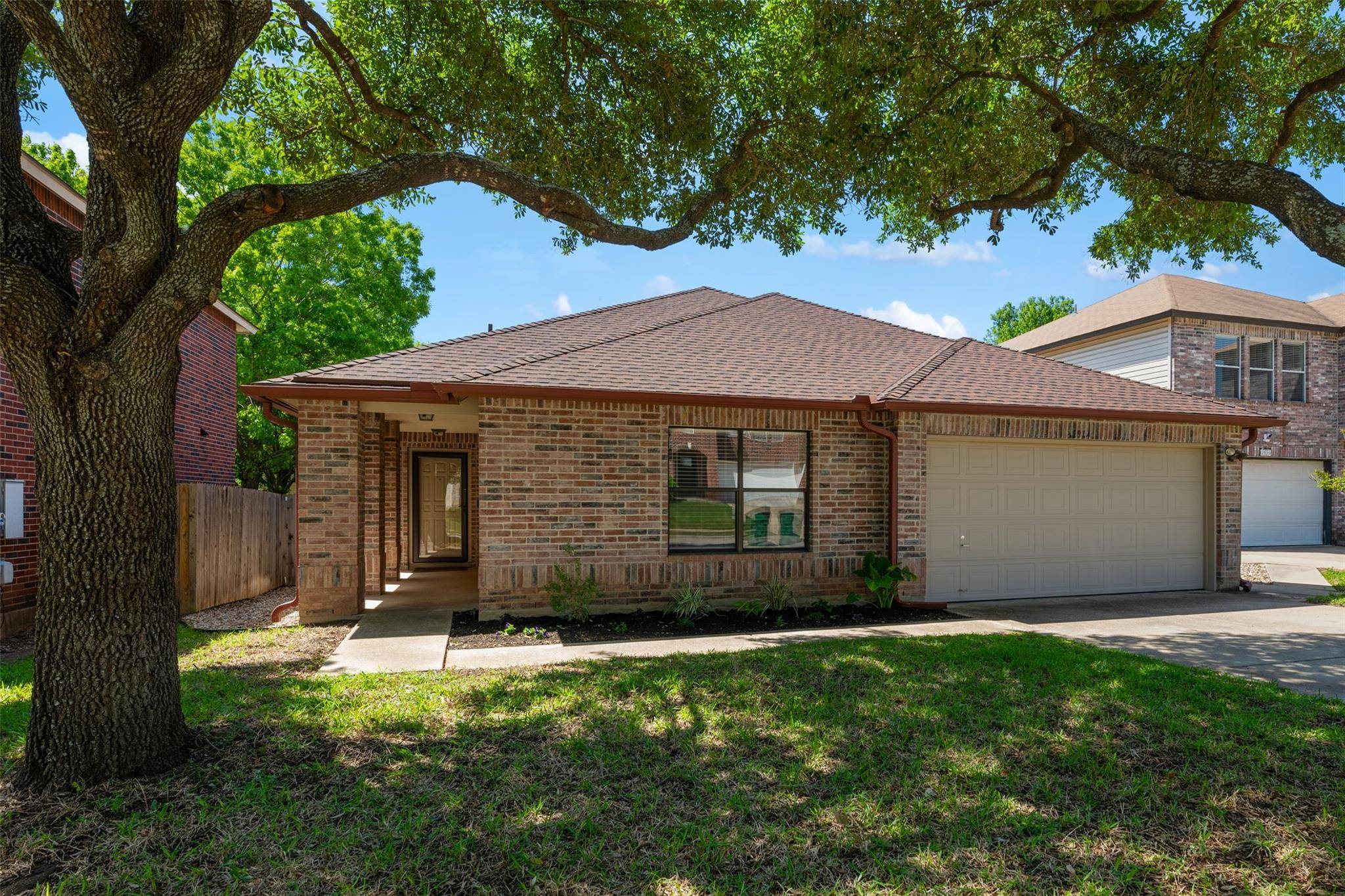 1914 Ruthie RUN, Cedar Park, TX 78613