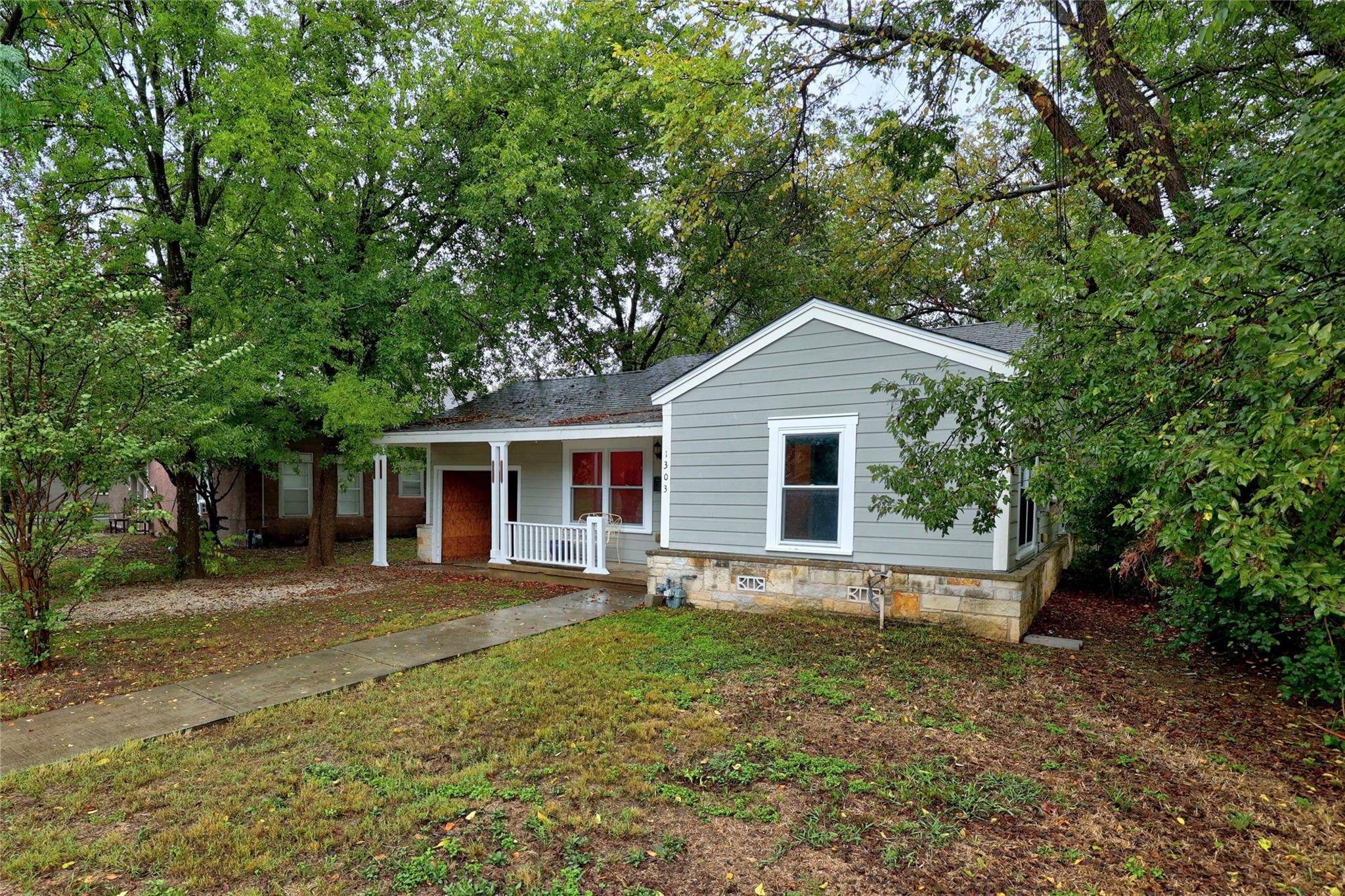 1303 Maple ST, Georgetown, TX 78626