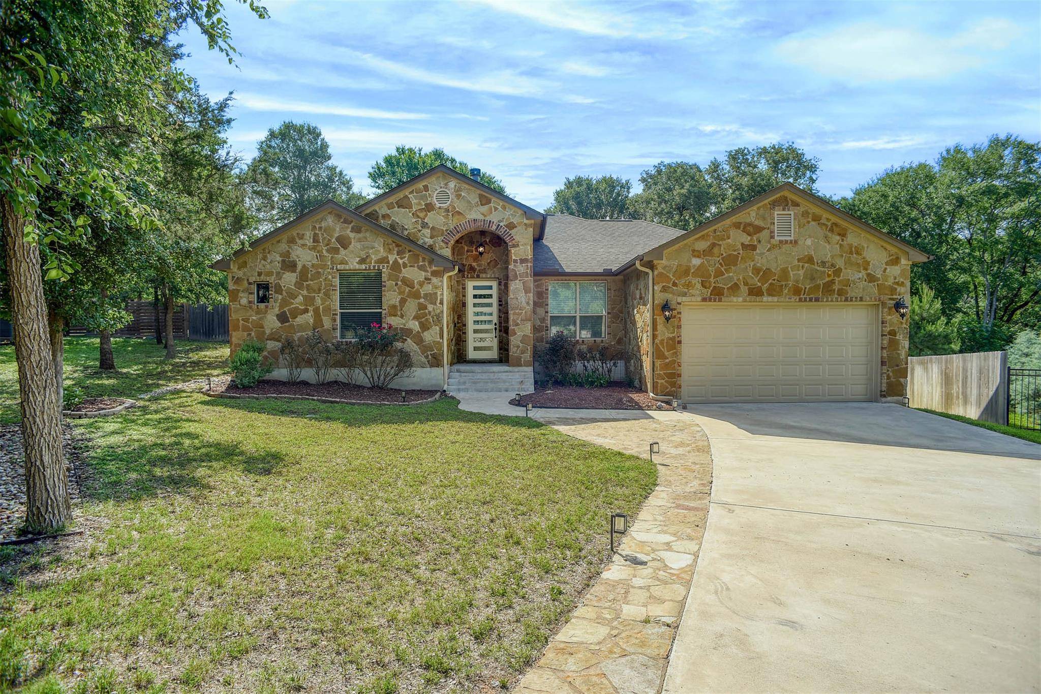 138 S Pohakea DR, Bastrop, TX 78602