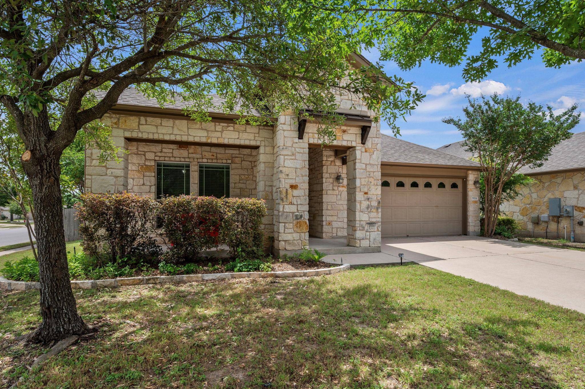 1924 Conn Creek RD, Cedar Park, TX 78613