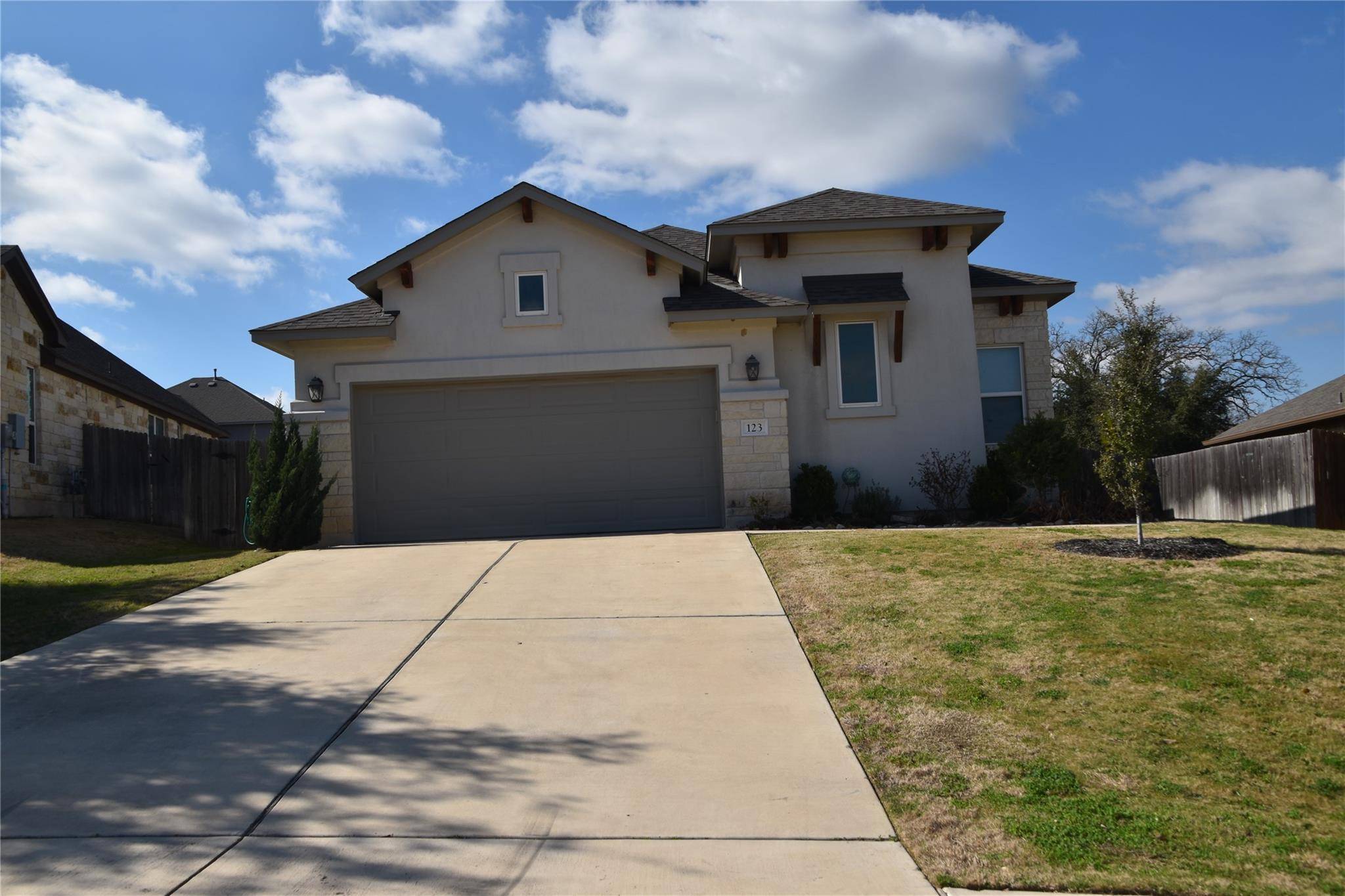 123 Creek Point DR, Georgetown, TX 78628
