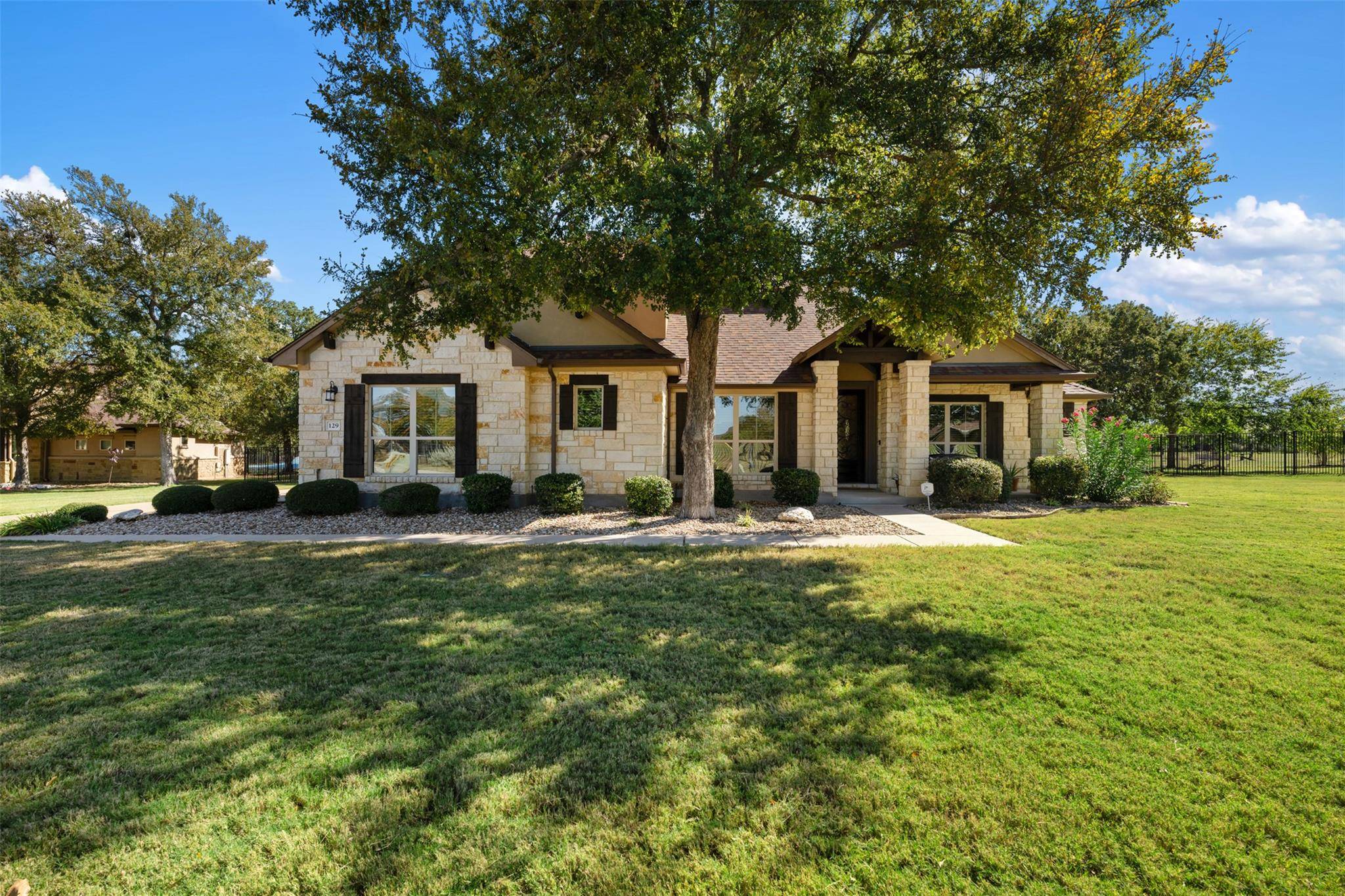 129 Camp Verde DR, Georgetown, TX 78633