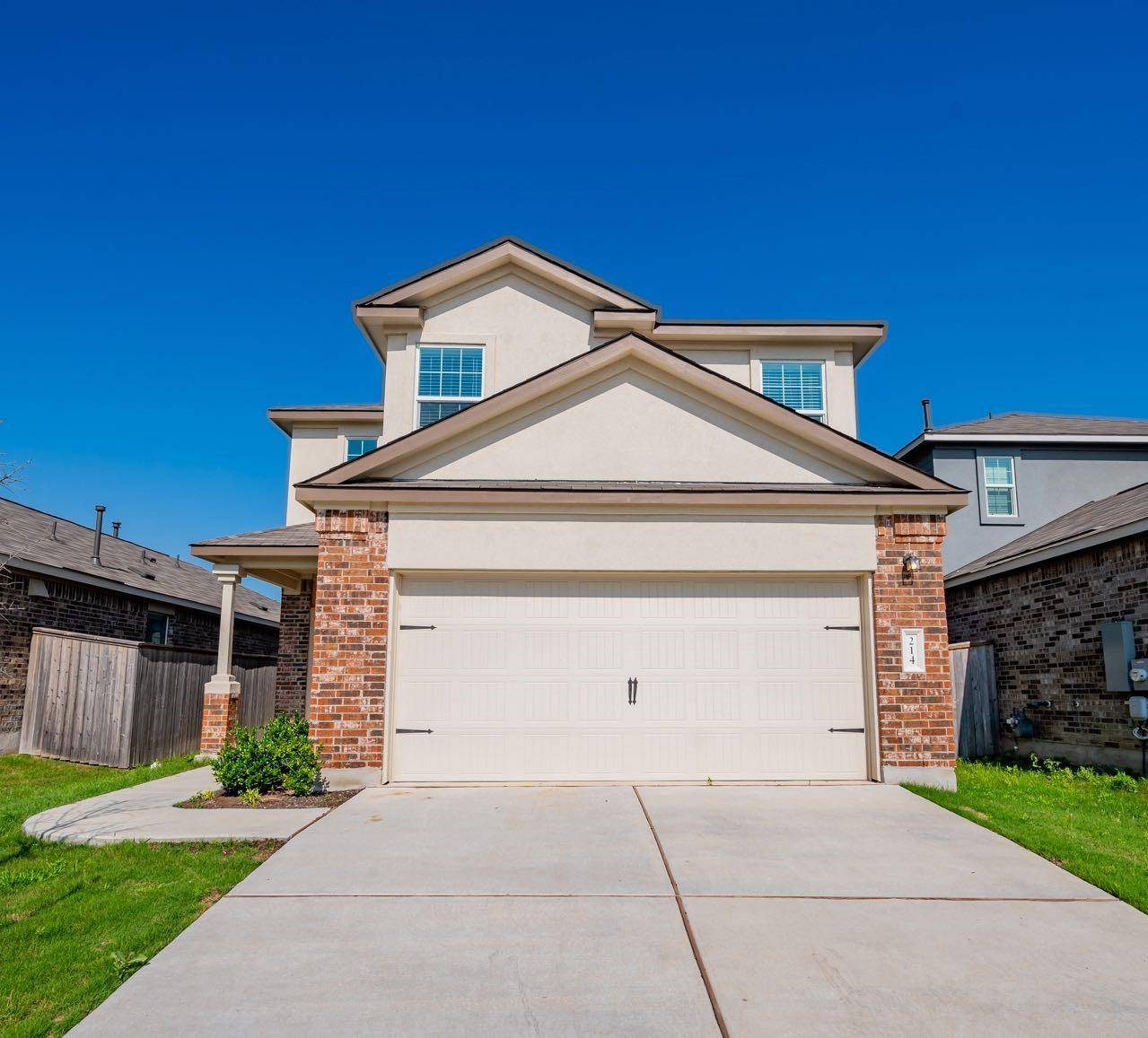 214 Longbridge DR, Hutto, TX 78634