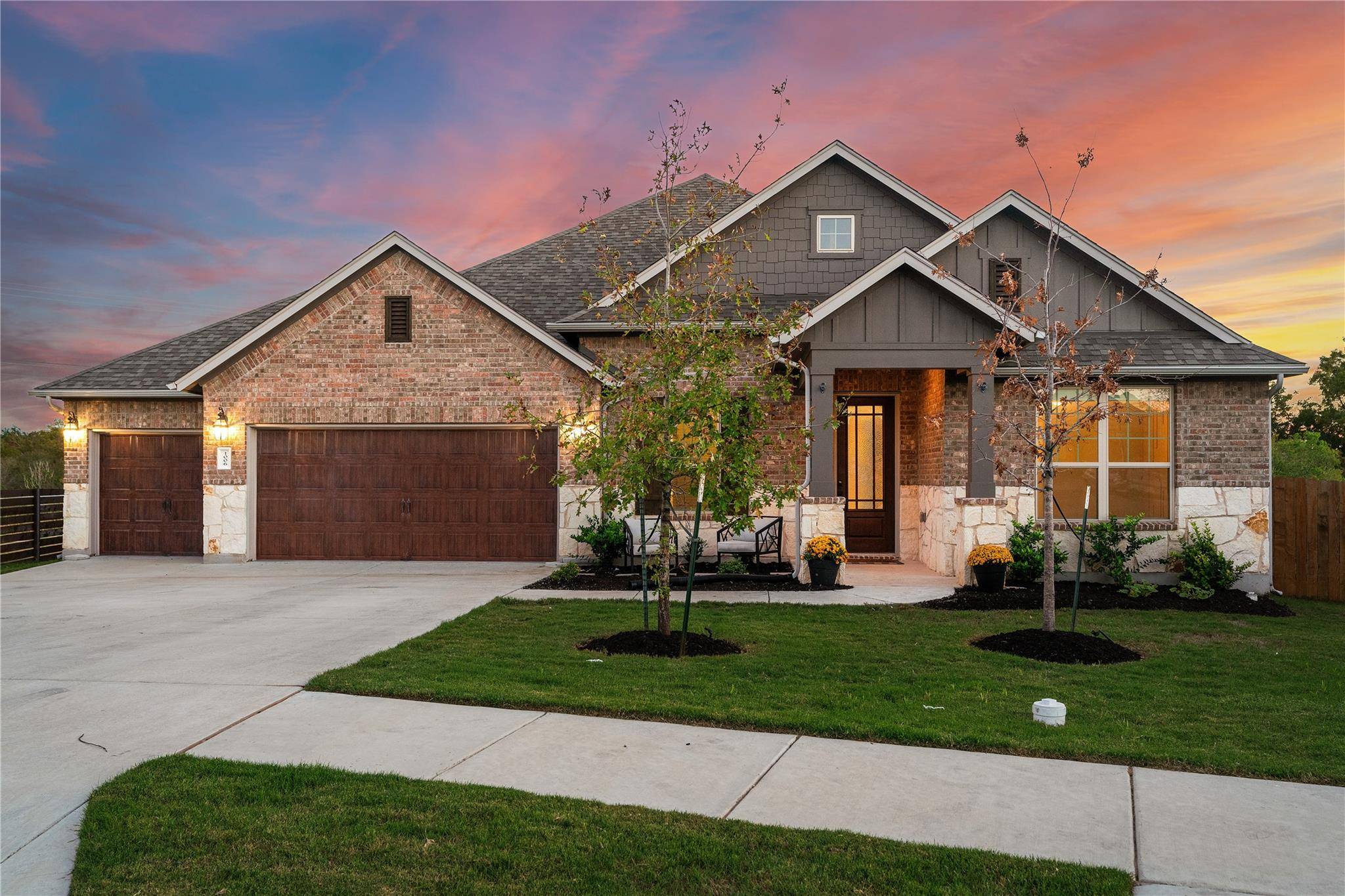 1006 Hay Needle LOOP, Hutto, TX 78634