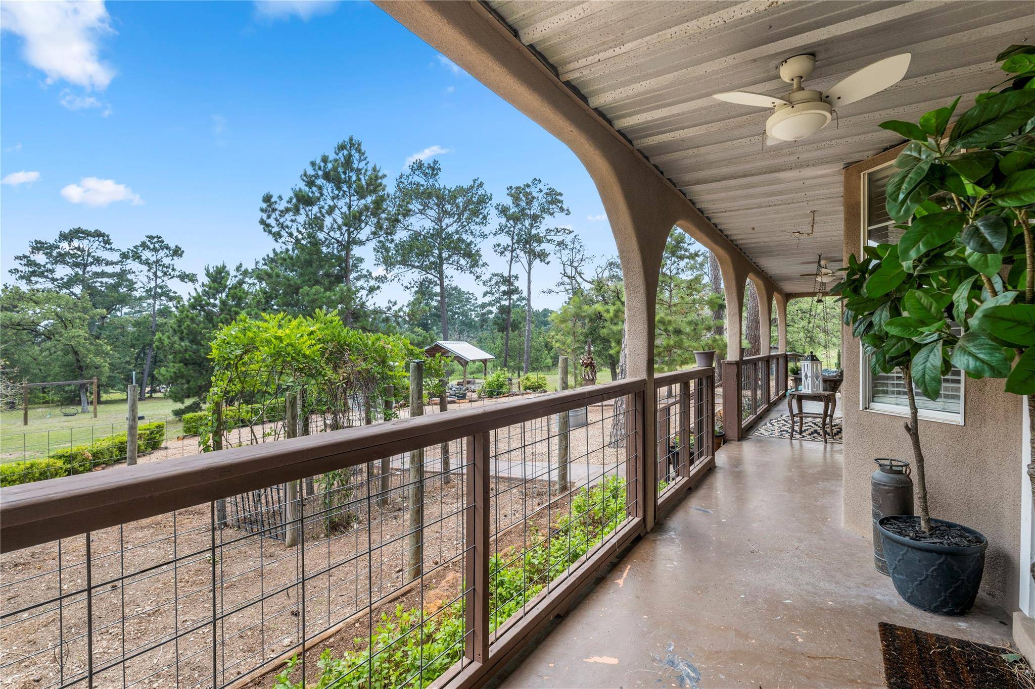242 Pine Tree LOOP, Bastrop, TX 78602