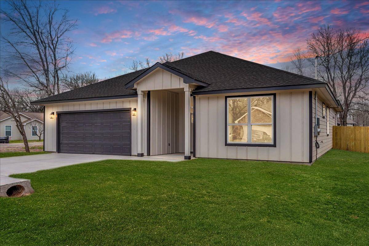 408 Nene LN, Bastrop, TX 78602