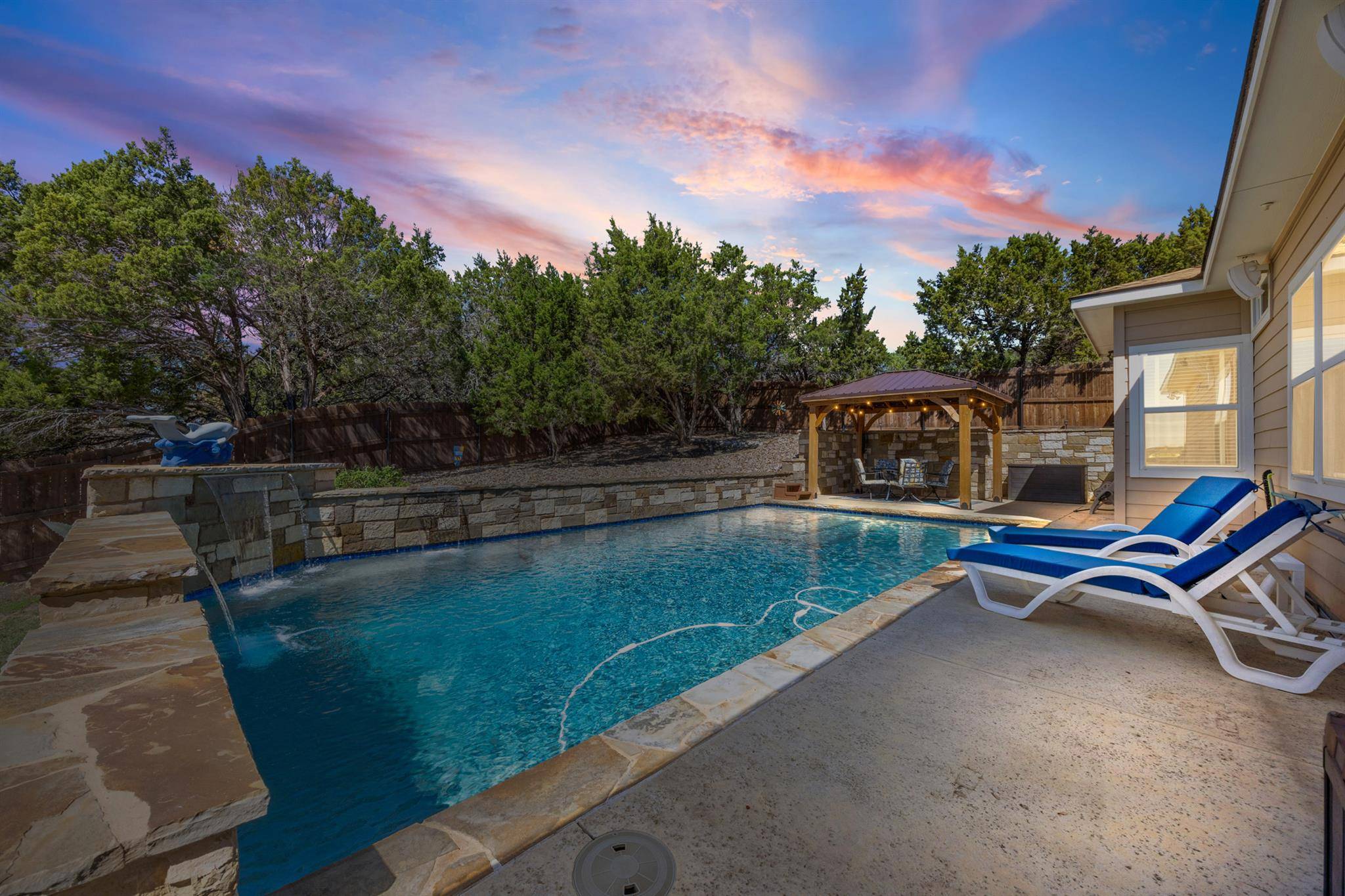 2702 Cumberland CV, Lago Vista, TX 78645
