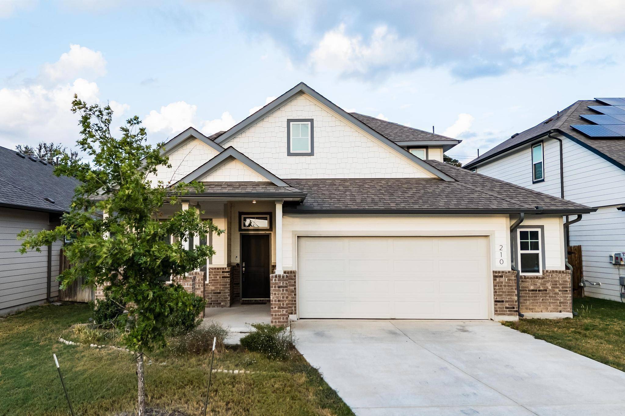 210 Olympic Park DR, Kyle, TX 78640