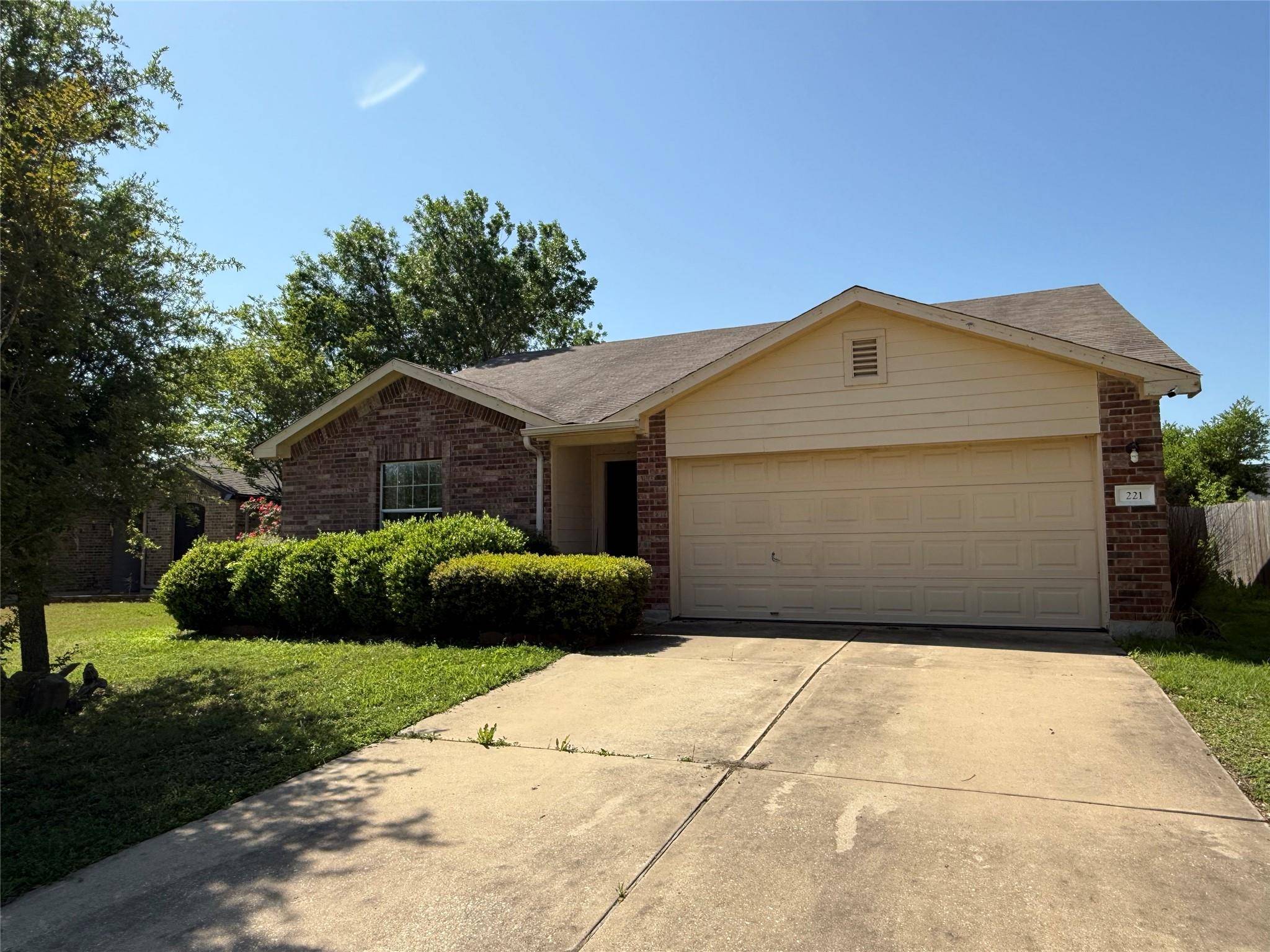 221 Phillips ST, Hutto, TX 78634