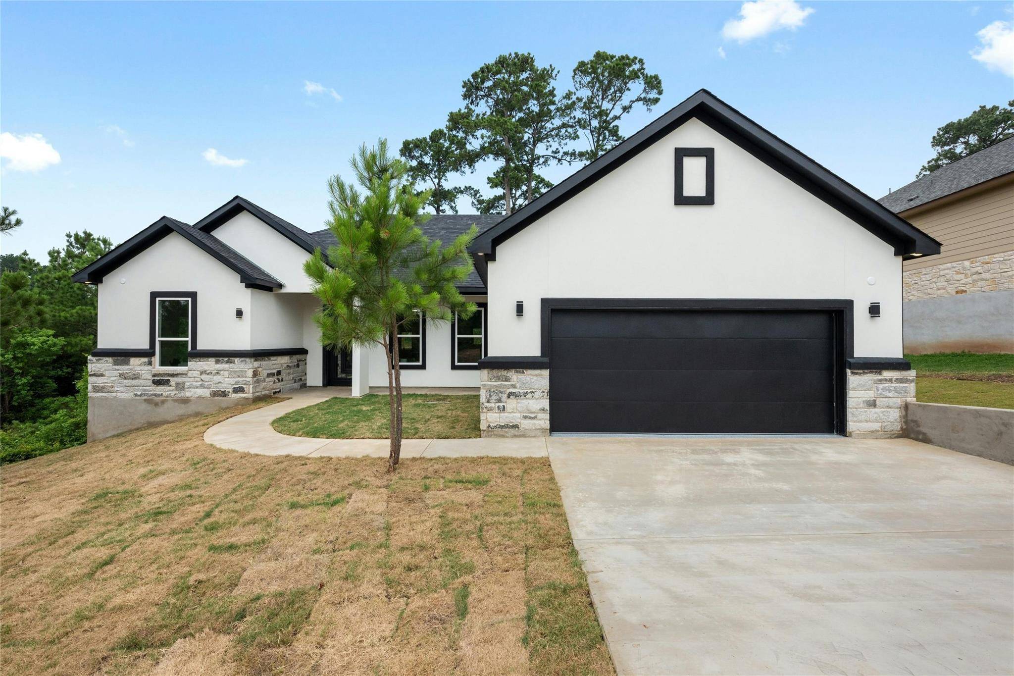 118 Mokalau DR, Bastrop, TX 78602