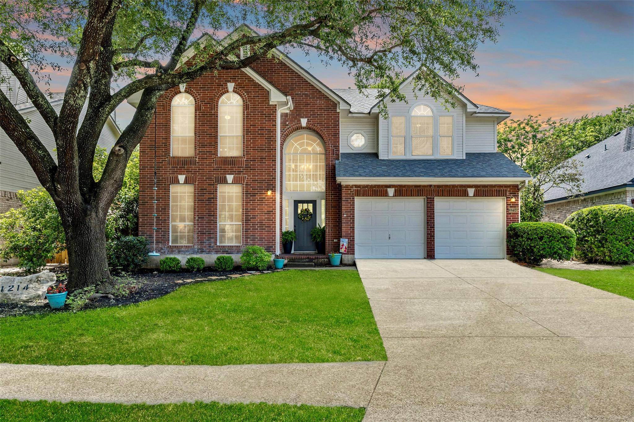 1214 Cardinal LN, Round Rock, TX 78681
